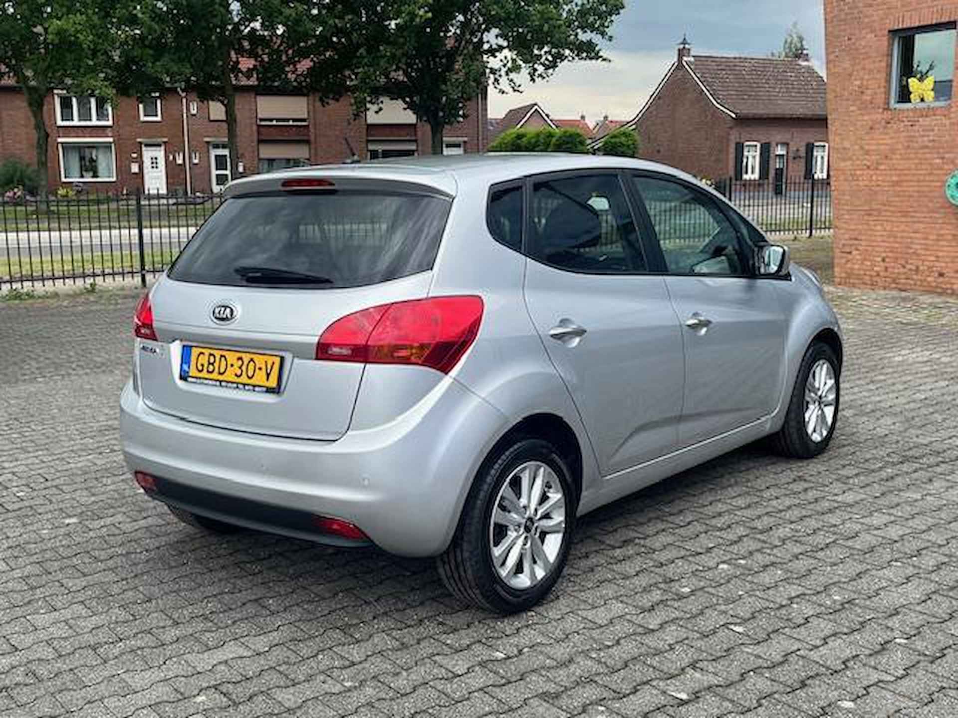 Kia Venga  Automaat, PDC, ECC, 1 jaar Bovag garantie Kia Venga 1.6 CVVT 20th Anniversary - 3/23