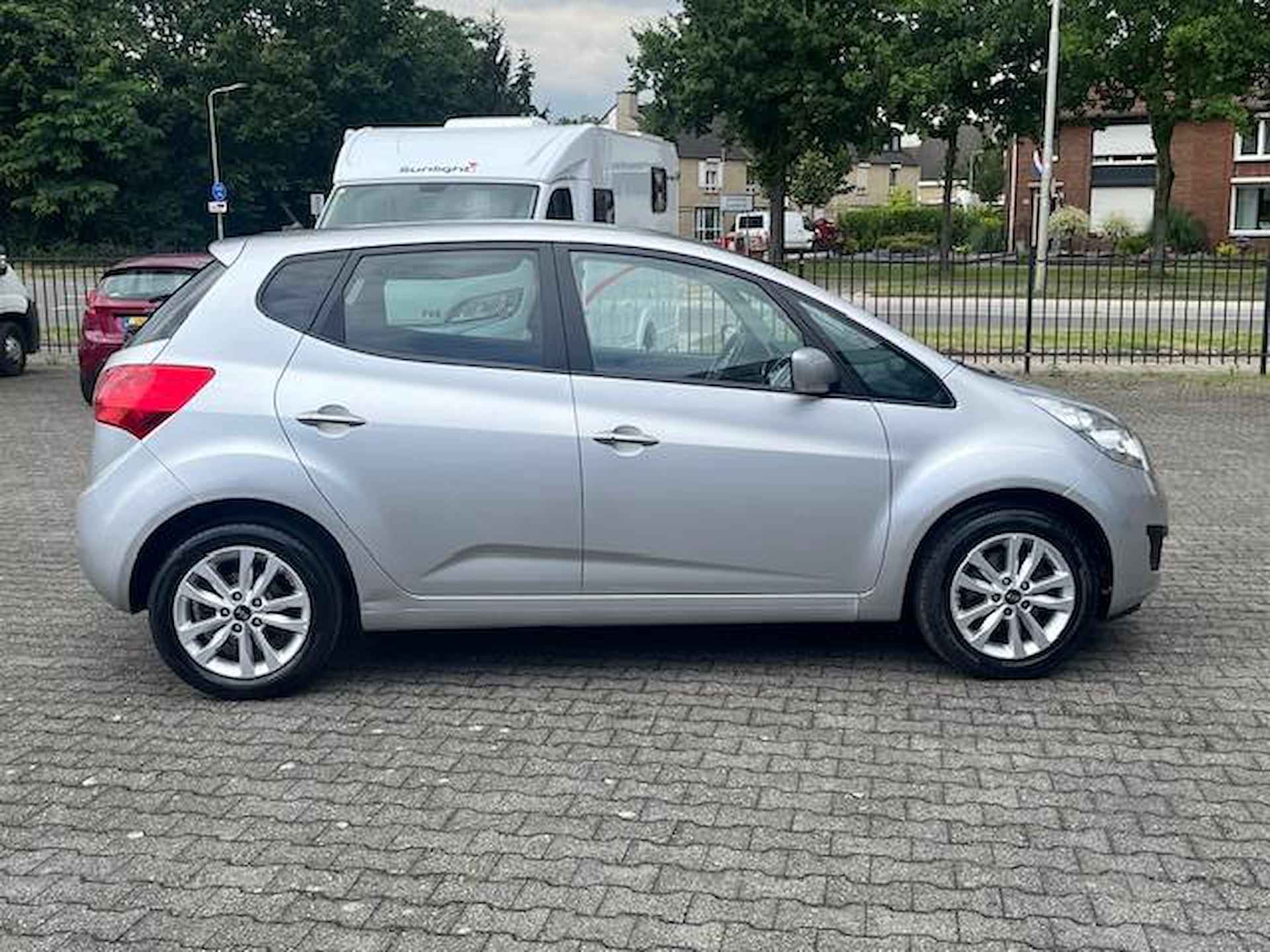 Kia Venga  Automaat, PDC, ECC, 1 jaar Bovag garantie Kia Venga 1.6 CVVT 20th Anniversary - 4/23