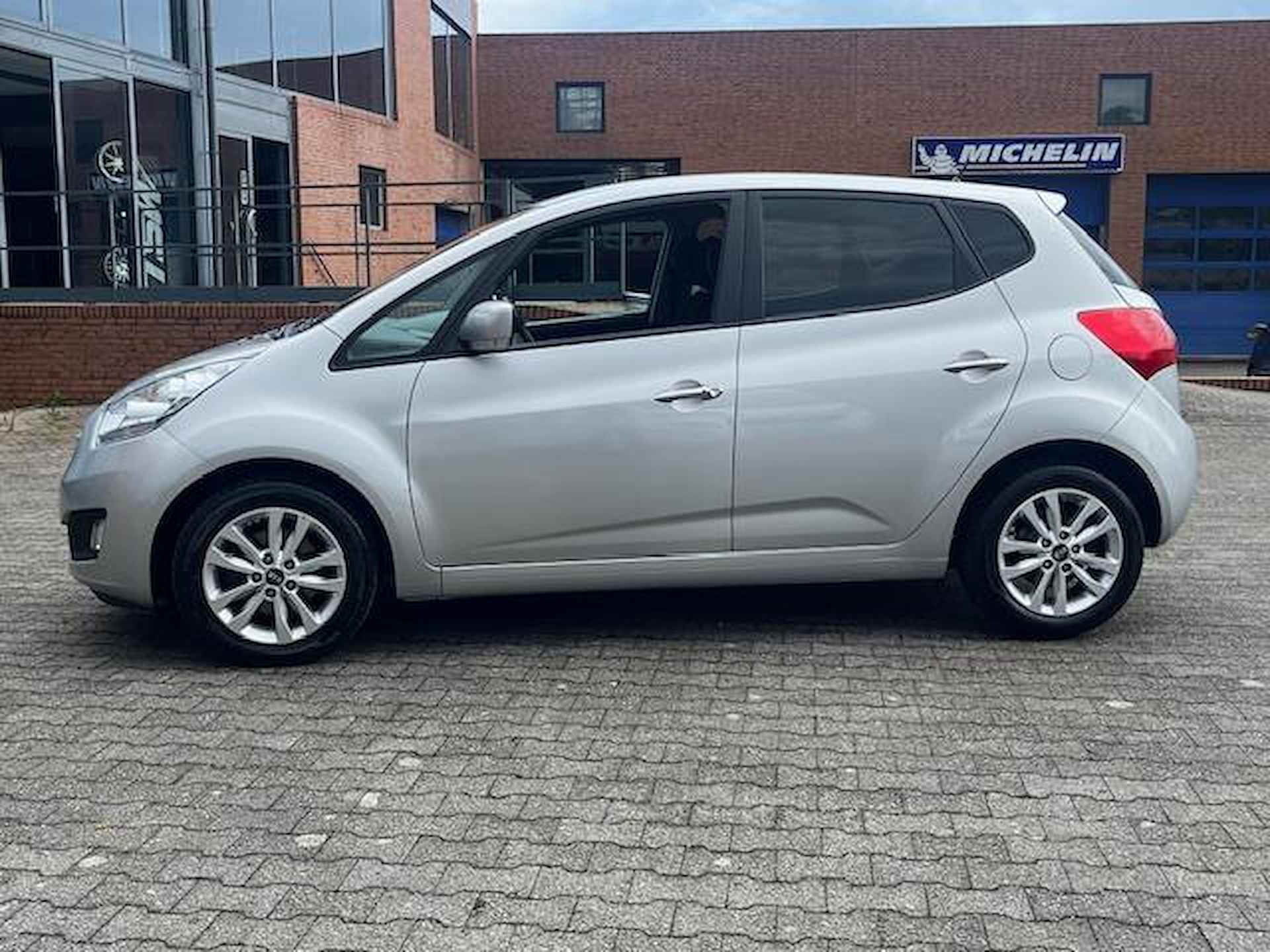 Kia Venga  Automaat, PDC, ECC, 1 jaar Bovag garantie Kia Venga 1.6 CVVT 20th Anniversary - 22/23