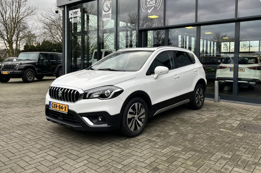 SUZUKI Sx4 1.4 BOOSTERJET Aut. STIJL / Leder / Pano Dak / Apple carplay