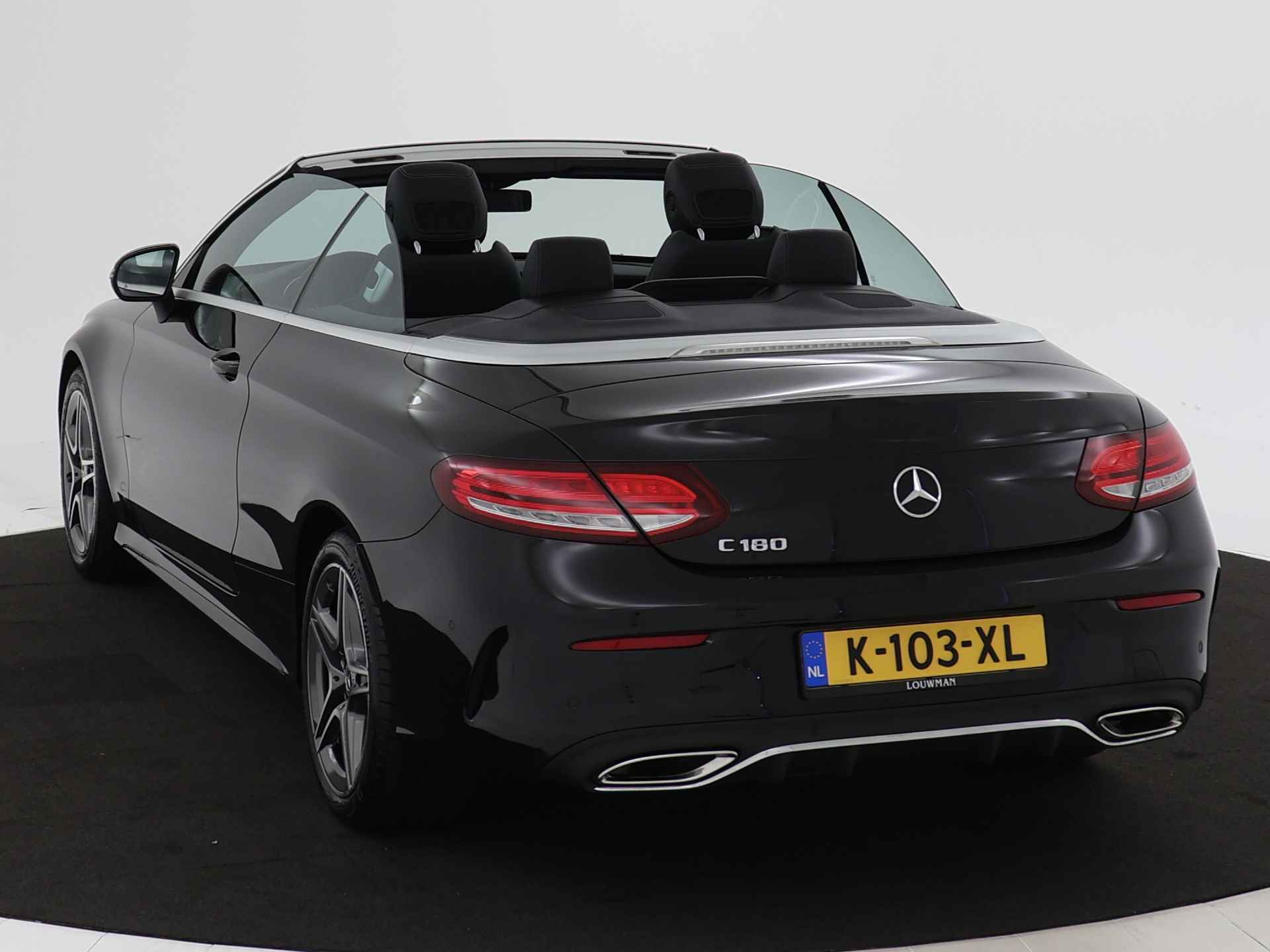 Mercedes-Benz C-Klasse Cabrio 180 AMG | Achteruitrijcamera | Sfeerverlichting | Stoel- + nekverwarming | Apple Carplay | Inclusief 24 maanden MB Certified garantie voor Europa. - 17/47