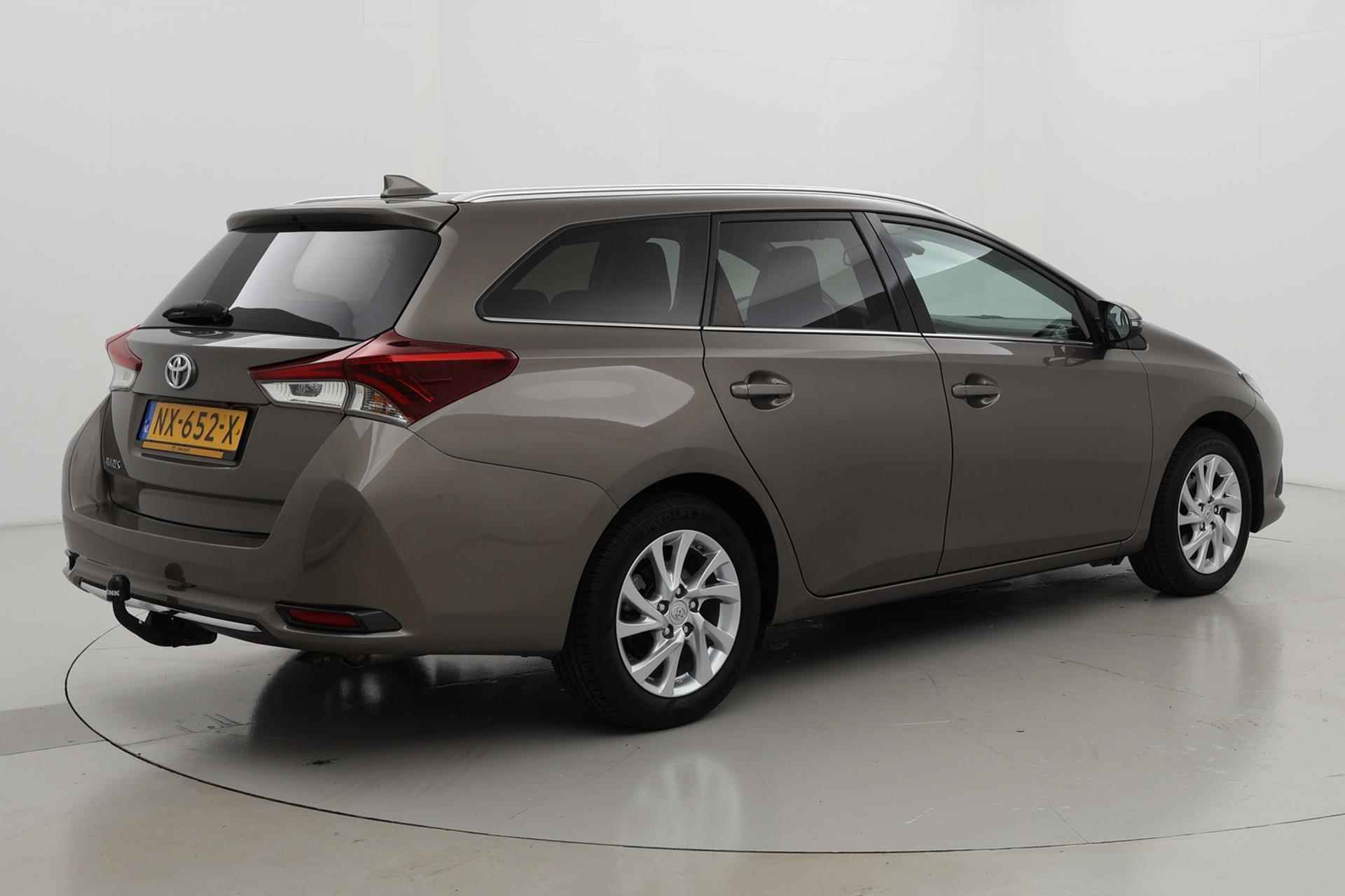 Toyota Auris Touring Sports 1.2T Dynamic Navigatie Trekhaak - 29/36