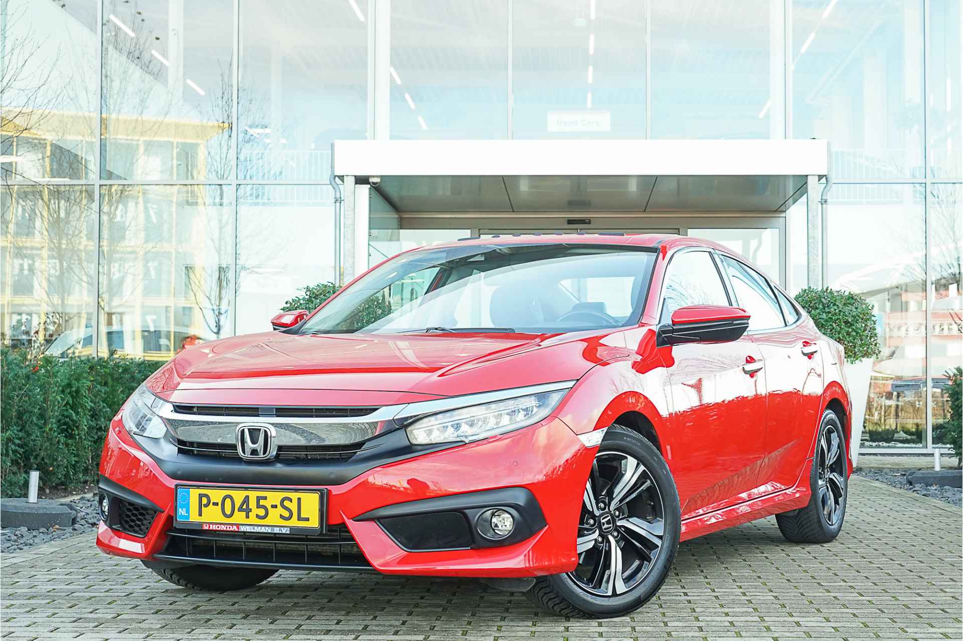 Honda Civic 1.5i V-TEC SEDAN EXECUTIVE - AUTOMAAT - NAVIGATIE - LEDER - ALL WEATHERS - 2/59