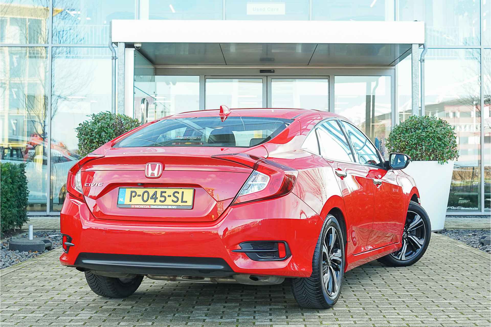 Honda Civic 1.5i V-TEC SEDAN EXECUTIVE - AUTOMAAT - NAVIGATIE - LEDER - ALL WEATHERS - 3/59