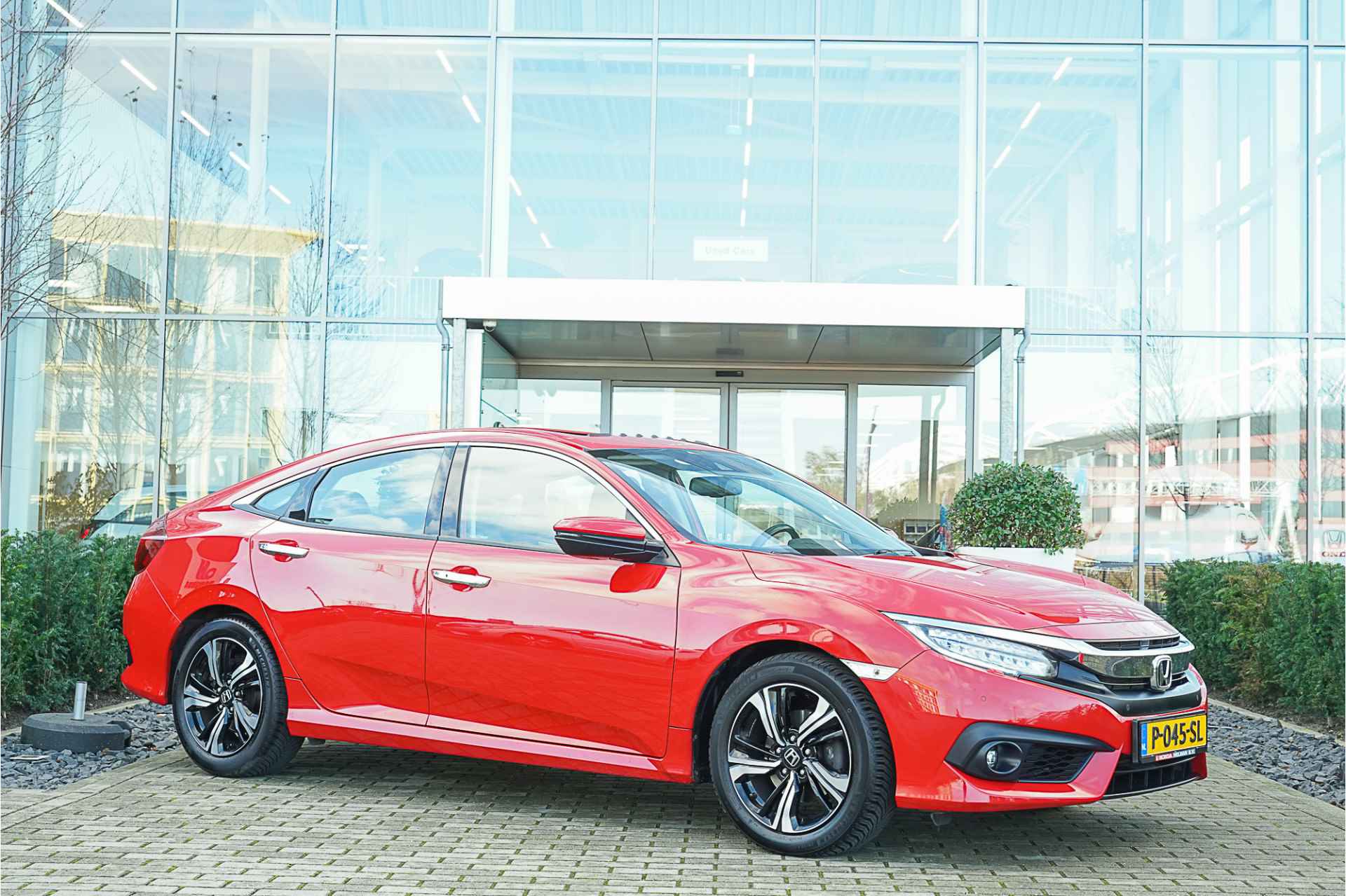 Honda Civic 1.5i V-TEC SEDAN EXECUTIVE - AUTOMAAT - NAVIGATIE - LEDER - ALL WEATHERS - 27/59