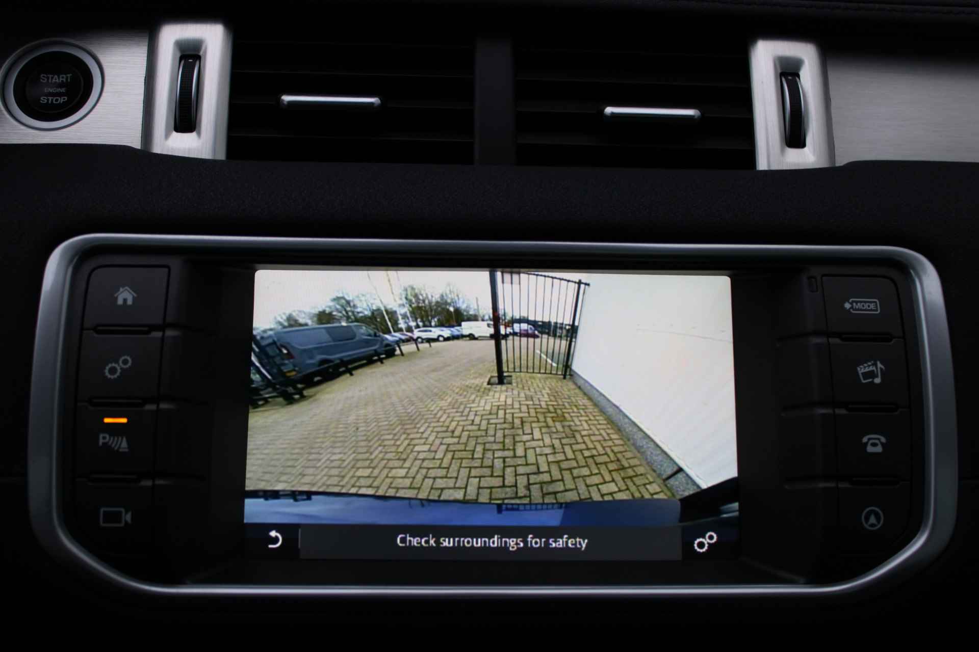 Land Rover Range Rover Evoque 2.0 TD4 Urban Series Pure | PANORAMADAK | CRUISE CONTROL | NAVIGATIE | CLIMATE CONTROL | - 17/27