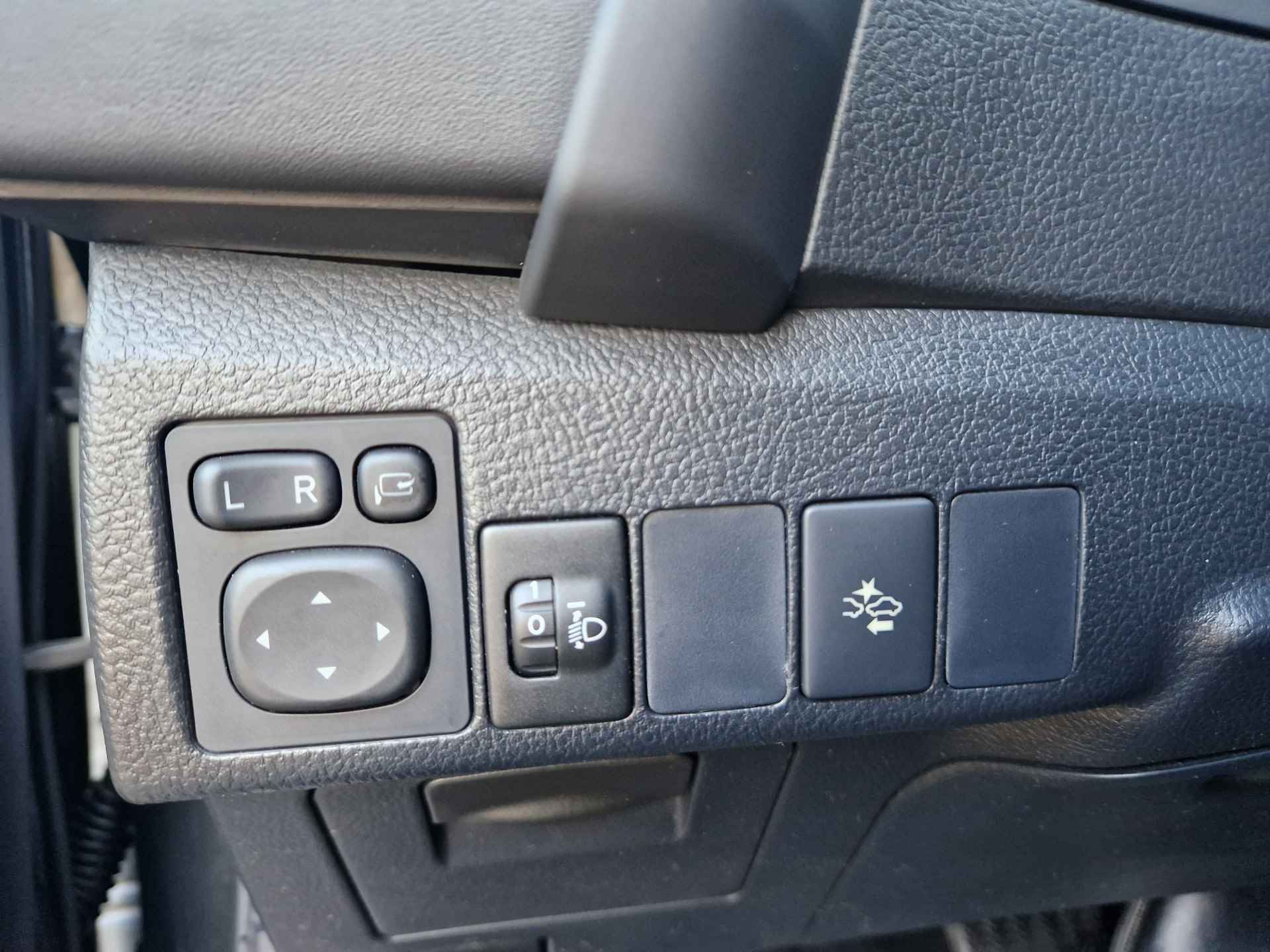 Toyota Auris 1.8 Hybrid Lease Pro Navigatie, Key-less, Parkeersensoren , All-in Rijklaarprijs - 19/26