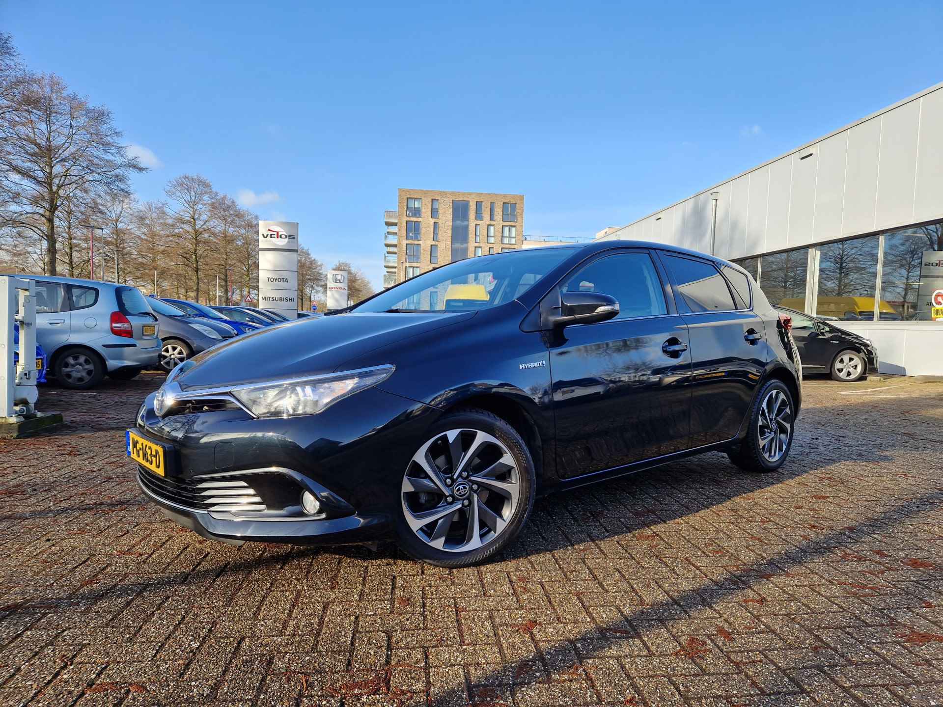 Toyota Auris 1.8 Hybrid Lease Pro Navigatie, Key-less, Parkeersensoren , All-in Rijklaarprijs - 1/26