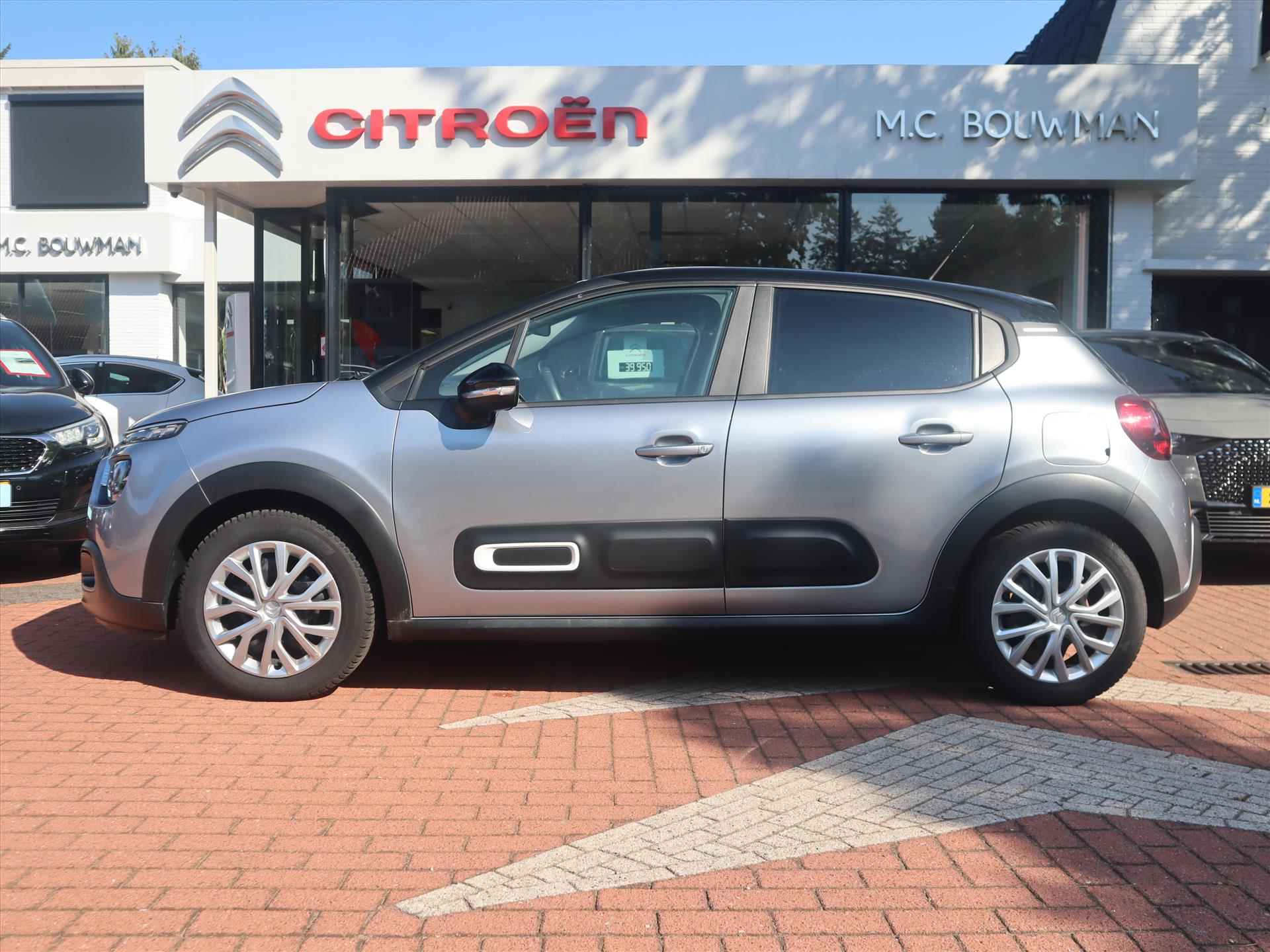 CITROEN C3 PureTech 83PK S&S Feel, Rijklaarprijs | Navigatie | Parkeersensoren | Two Tone | LED | DAB+ - 2/59