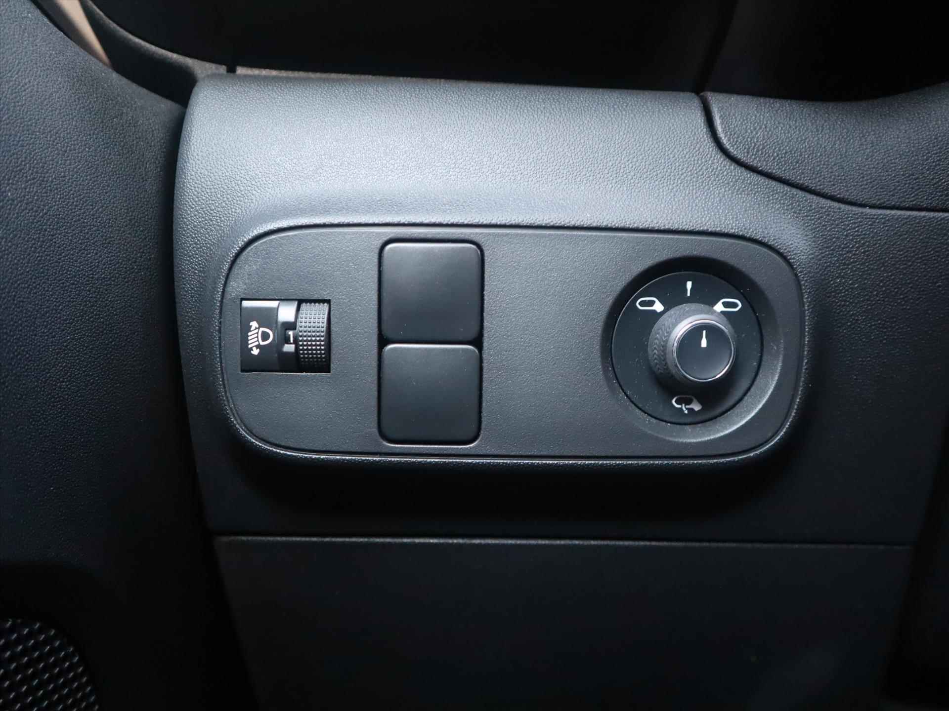 CITROEN C3 PureTech 83PK S&S Feel, Rijklaarprijs | Navigatie | Parkeersensoren | Two Tone | LED | DAB+ - 22/59