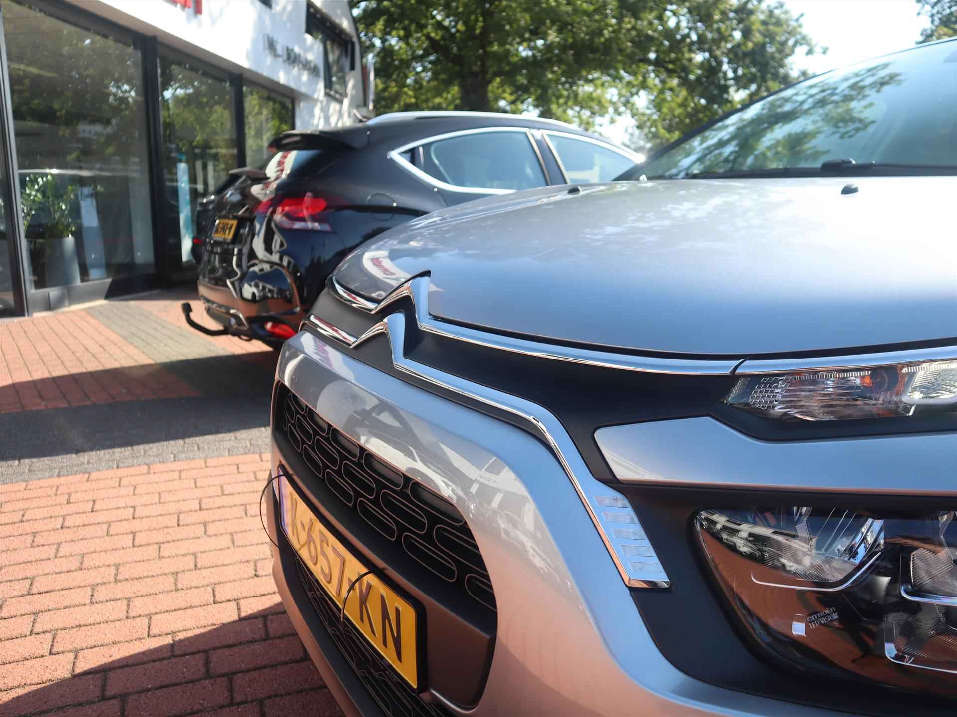 CITROEN C3 PureTech 83PK S&S Feel, Rijklaarprijs | Navigatie | Parkeersensoren | Two Tone | LED | DAB+ - 42/59