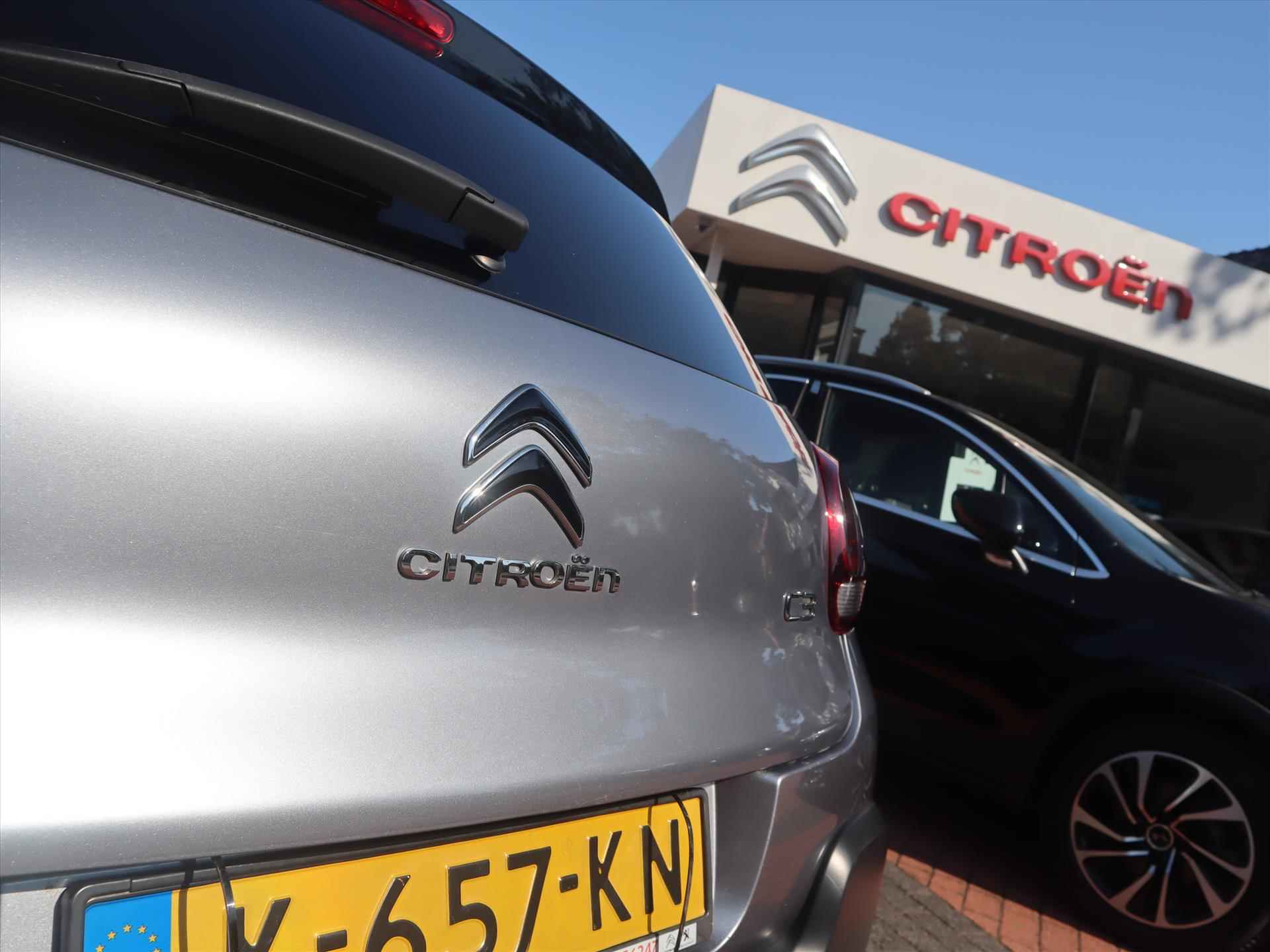 CITROEN C3 PureTech 83PK S&S Feel, Rijklaarprijs | Navigatie | Parkeersensoren | Two Tone | LED | DAB+ - 46/59