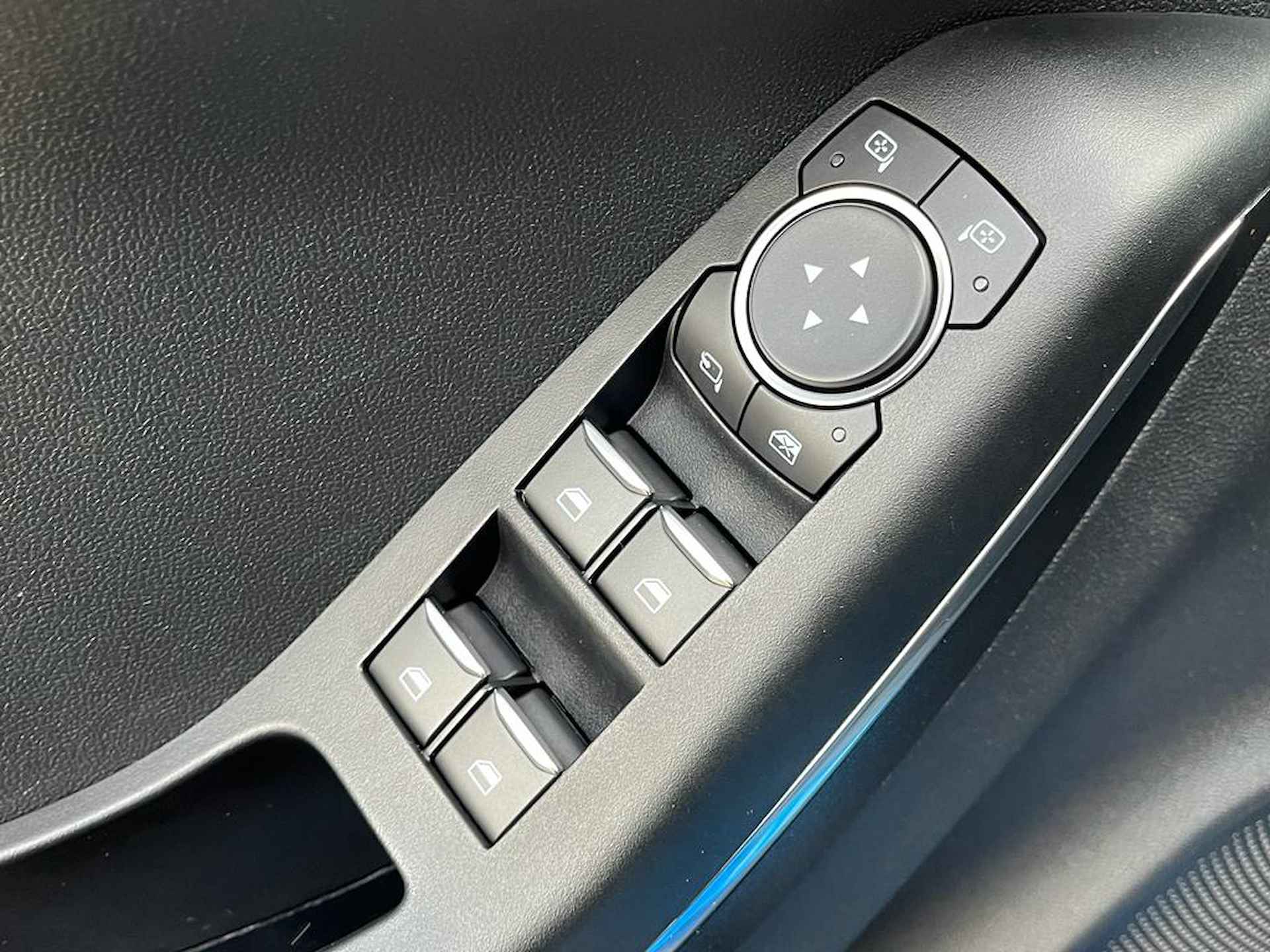 Ford Puma 1.0 EcoBoost Hybrid 125PK ST-Line Automaat | NAVI | CAMERA | STOELVERWARMING | UNIEKE KLEURSTELLING | - 26/29