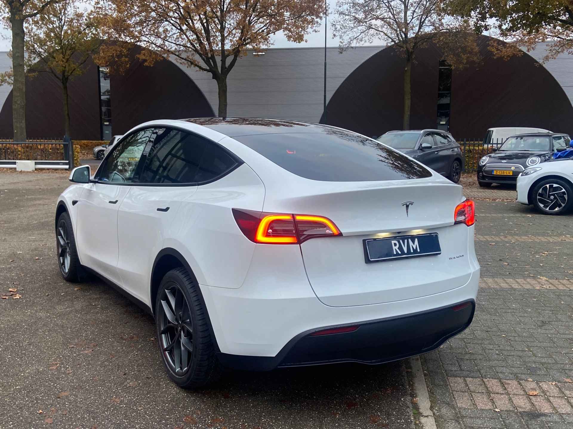 Tesla Model Y Long Range AWD 75 kWh | AUTOPILOT | PANO | LEDER | TESLA GARANTIE T/M 8-2026 - 6/28