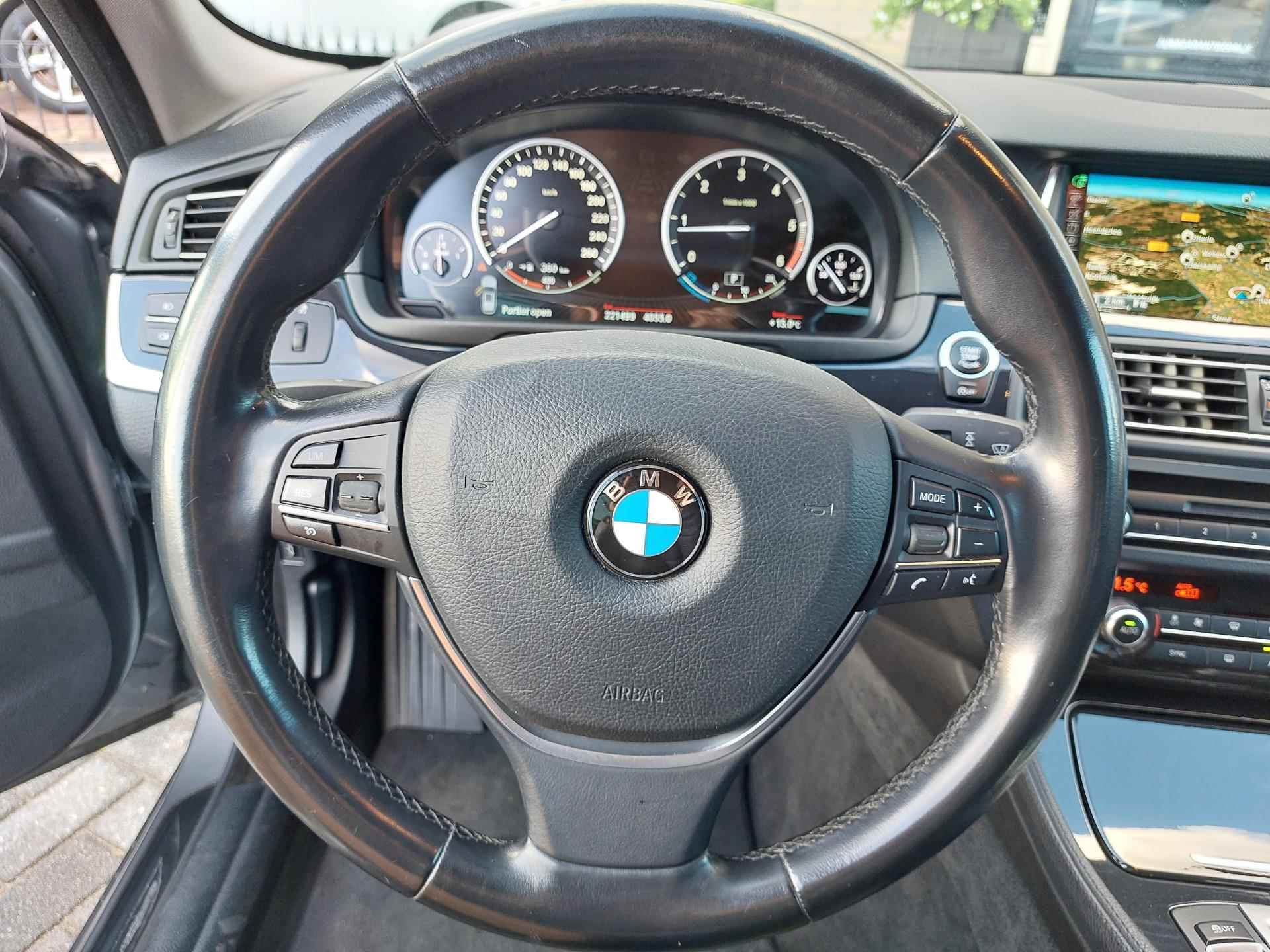 BMW 5 Serie Touring 520d Luxury Edition | Trekhaak | Xenon | Panoramadak | Stoelverwarming - 14/39