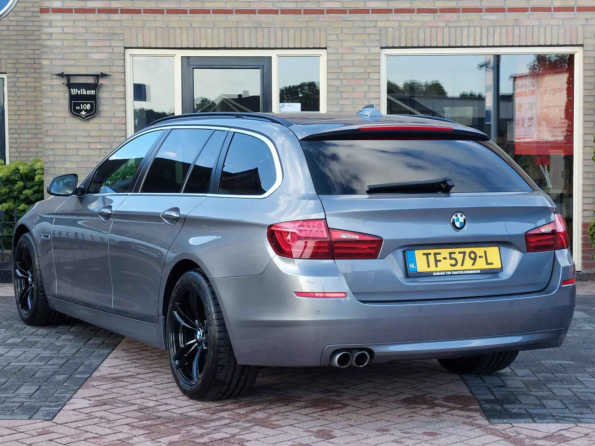 BMW 5 Serie Touring 520d Luxury Edition | Trekhaak | Xenon | Panoramadak | Stoelverwarming - 10/41