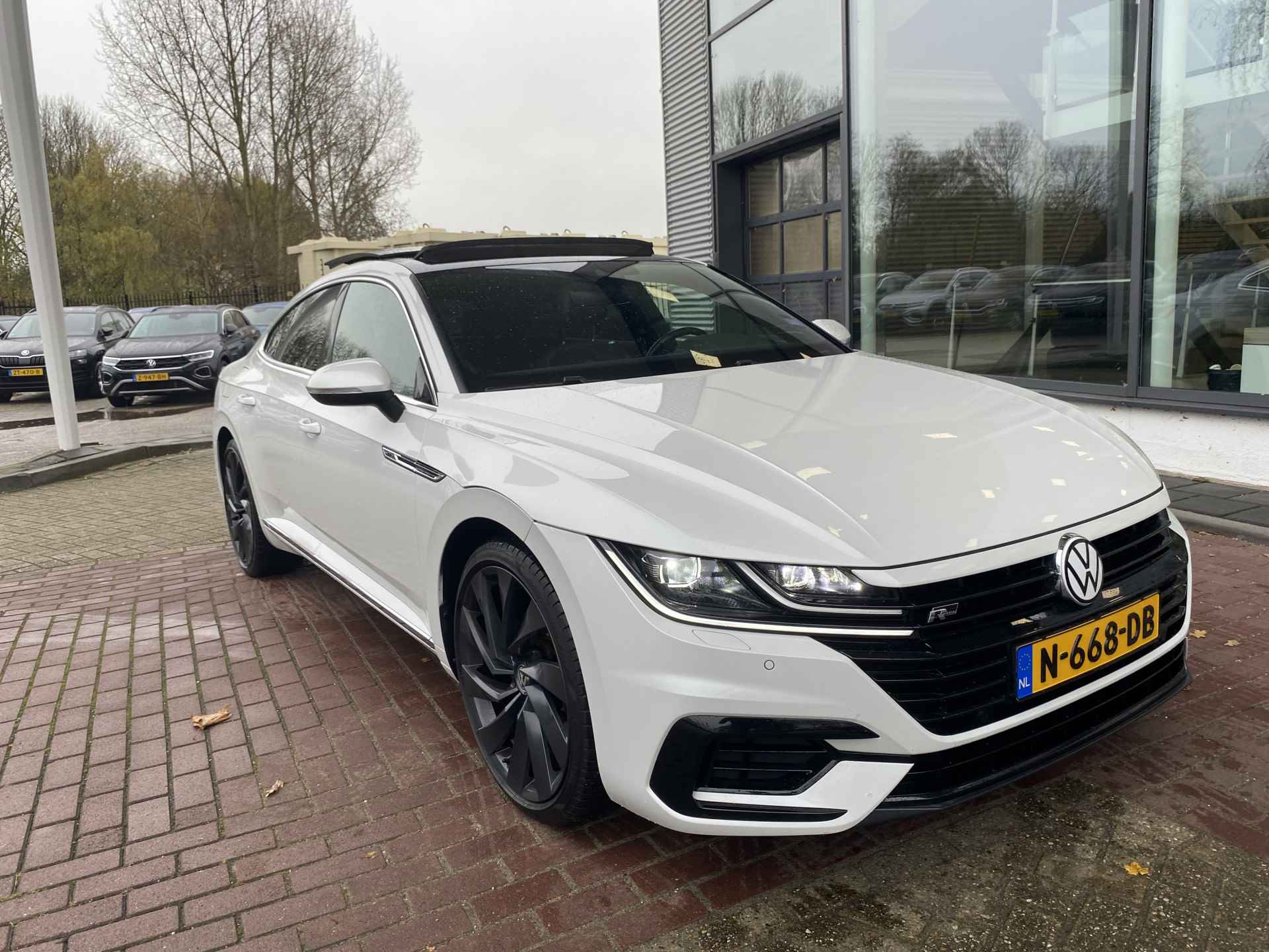 Volkswagen Arteon 2.0 TSI Business R Panorama dak / alcantara / Virtual cockpit / memory seats / massagestoel / 12 Maanden Garantie! - 21/43