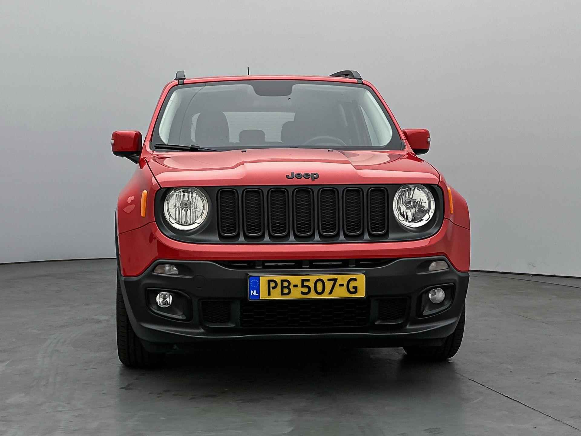 Jeep Renegade SUV E-Torq Night Eagle II 110 pk | Navigatie | Parkeersensoren Achter | Airco | Cruise Control | Start/Stop Systeem | Lederen Stuurwiel | Dakrails | Buitenspiegels Elektrisch Verstel -en Verwarmbaar | 18" Lichtmetalen Velgen | - 5/32