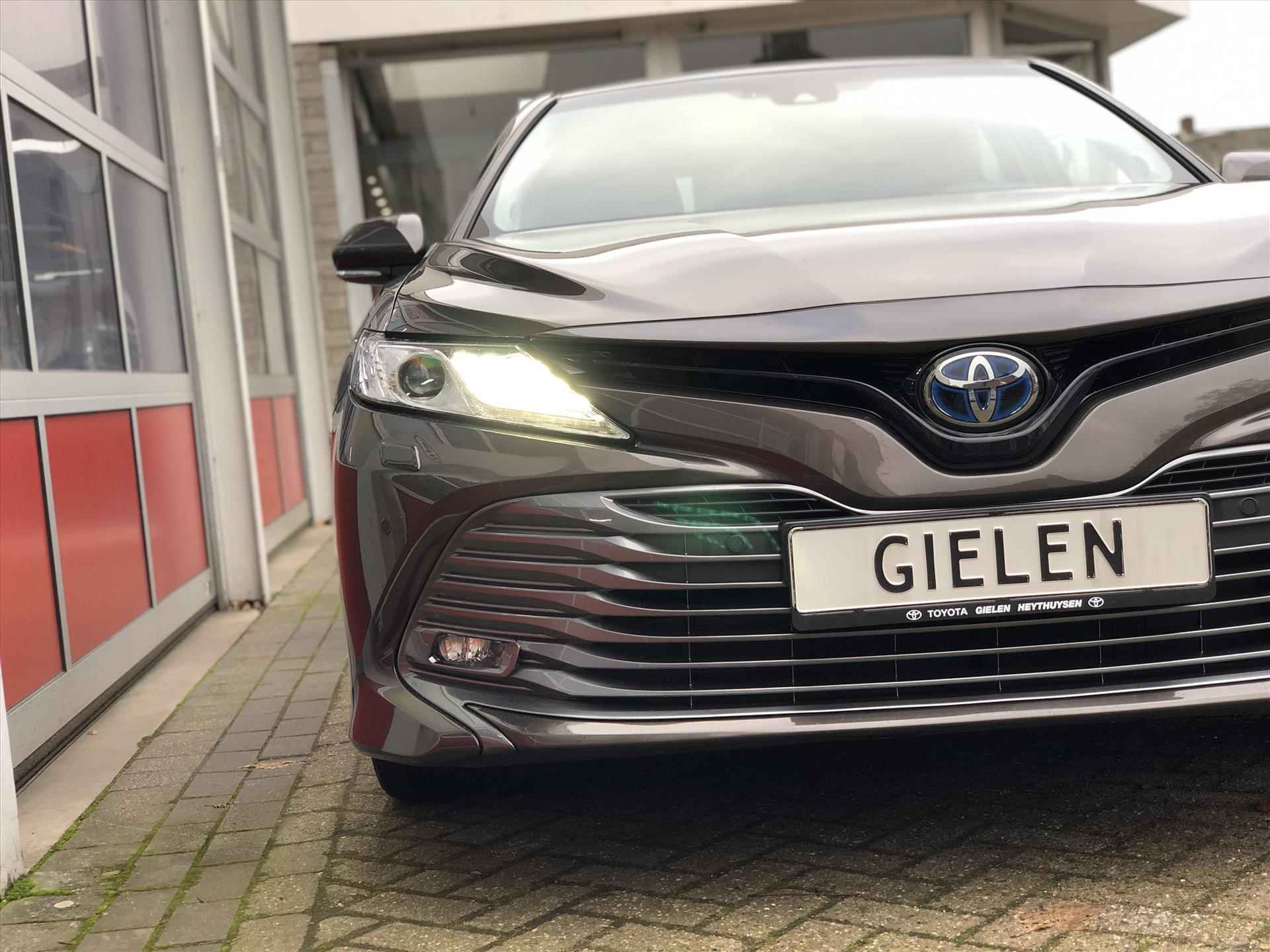 Toyota Camry 2.5 Hybrid 218pk Premium | Head up display, Dodehoekherkenning, JBL, Leer, Stoelverwarming, Parkeersensoren, NL-Auto - 7/44