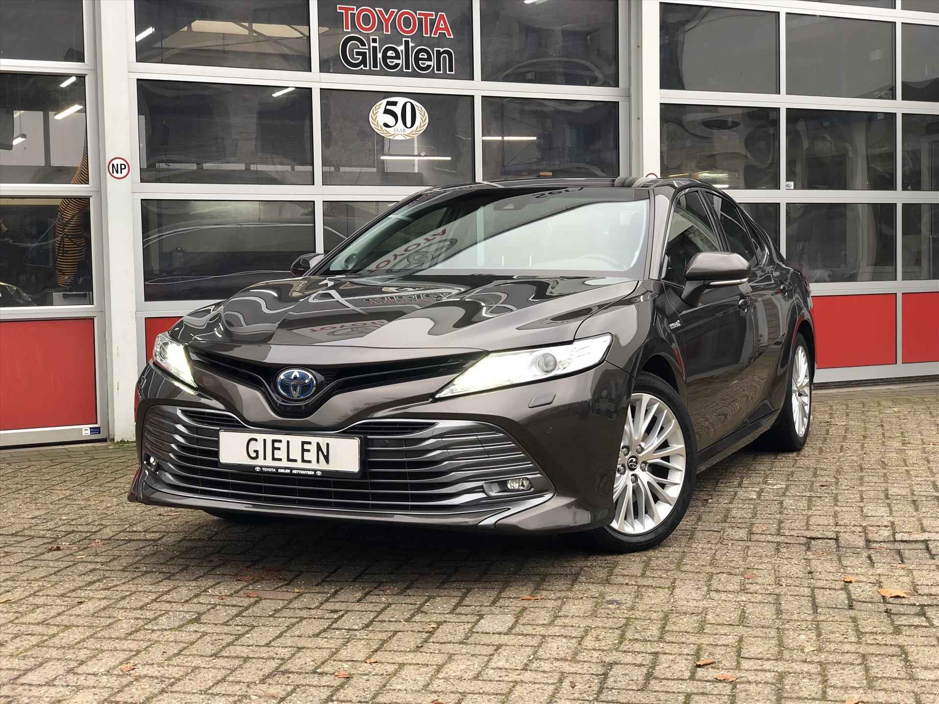 Toyota Camry 2.5 Hybrid 218pk Premium | Head up display, Dodehoekherkenning, JBL, Leer, Stoelverwarming, Parkeersensoren, NL-Auto - 39/44