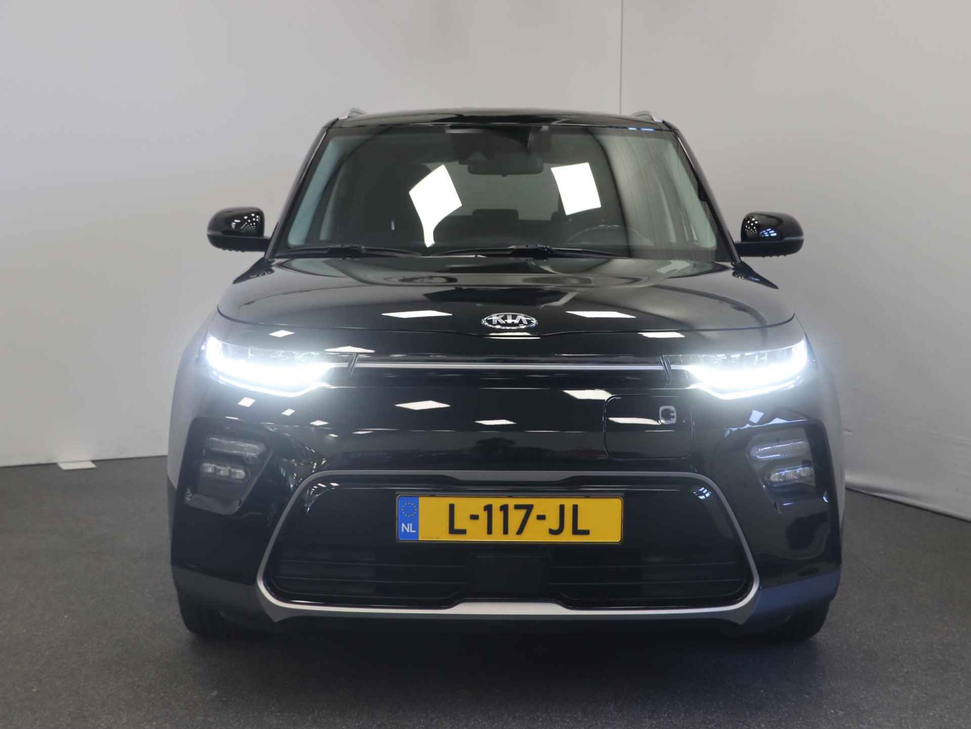 Kia e-Soul DynamicLine 64 kWh € 2.000,- subsidie mogelijk! | BTW auto | 3-fase laden | Navigatie | Camera | Adaptieve cruise control | Apple CarPlay | Android Auto | - 3/44