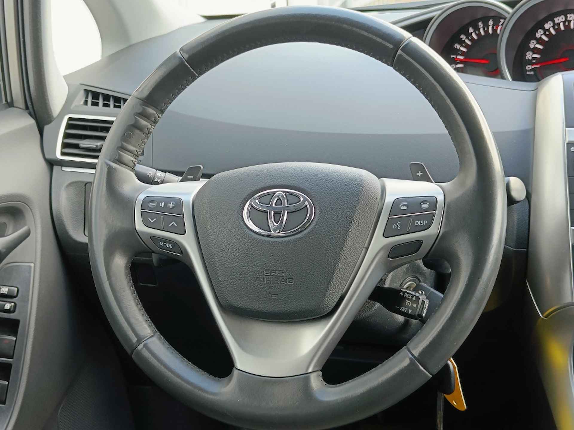Toyota Verso 1.8 VVT-i Business Automaat | Navi | Trekhaak | Cruise Control - 9/37