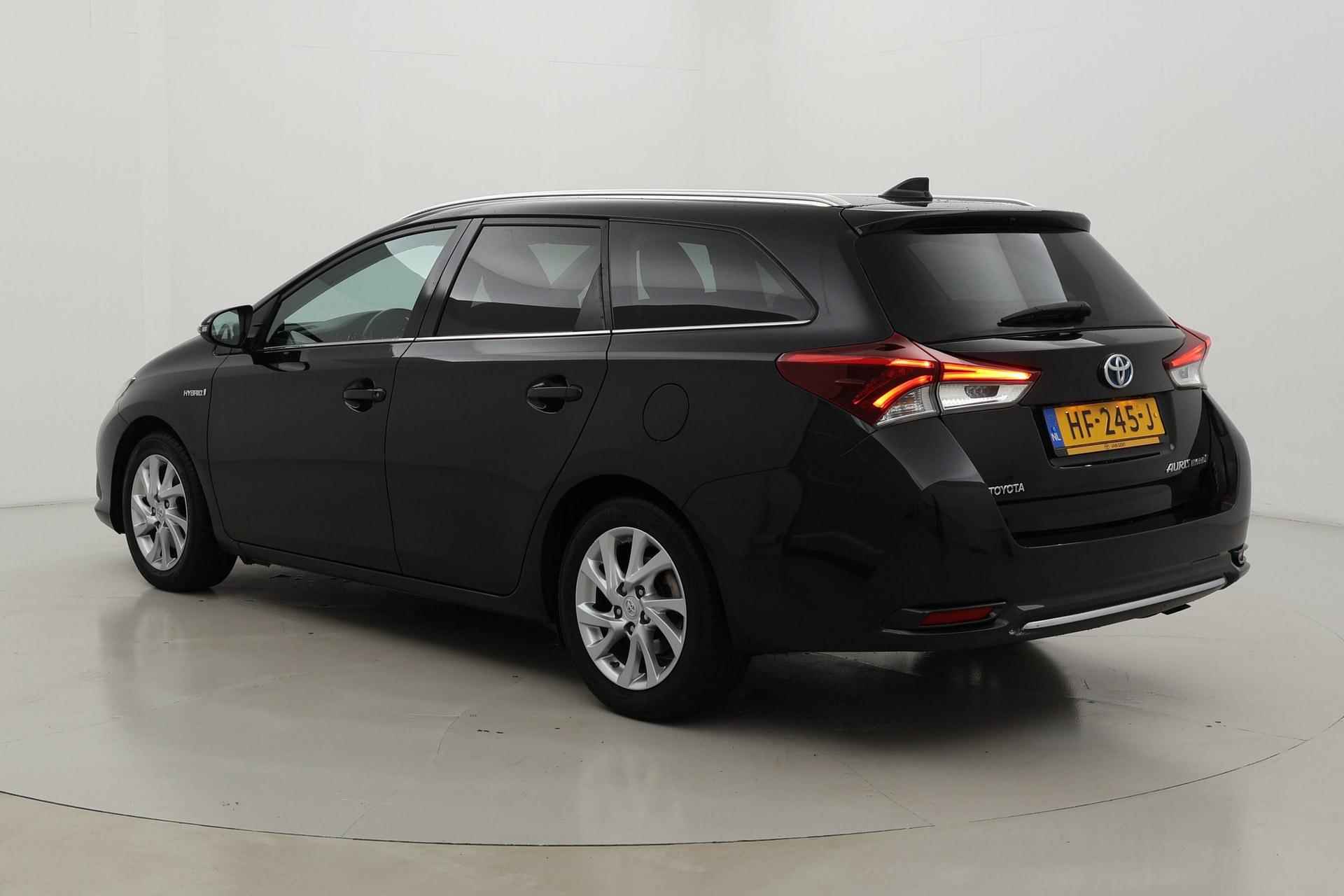 Toyota Auris Touring Sports 1.8 Hybrid Lease | Panoramadak | Navigatie - 30/36