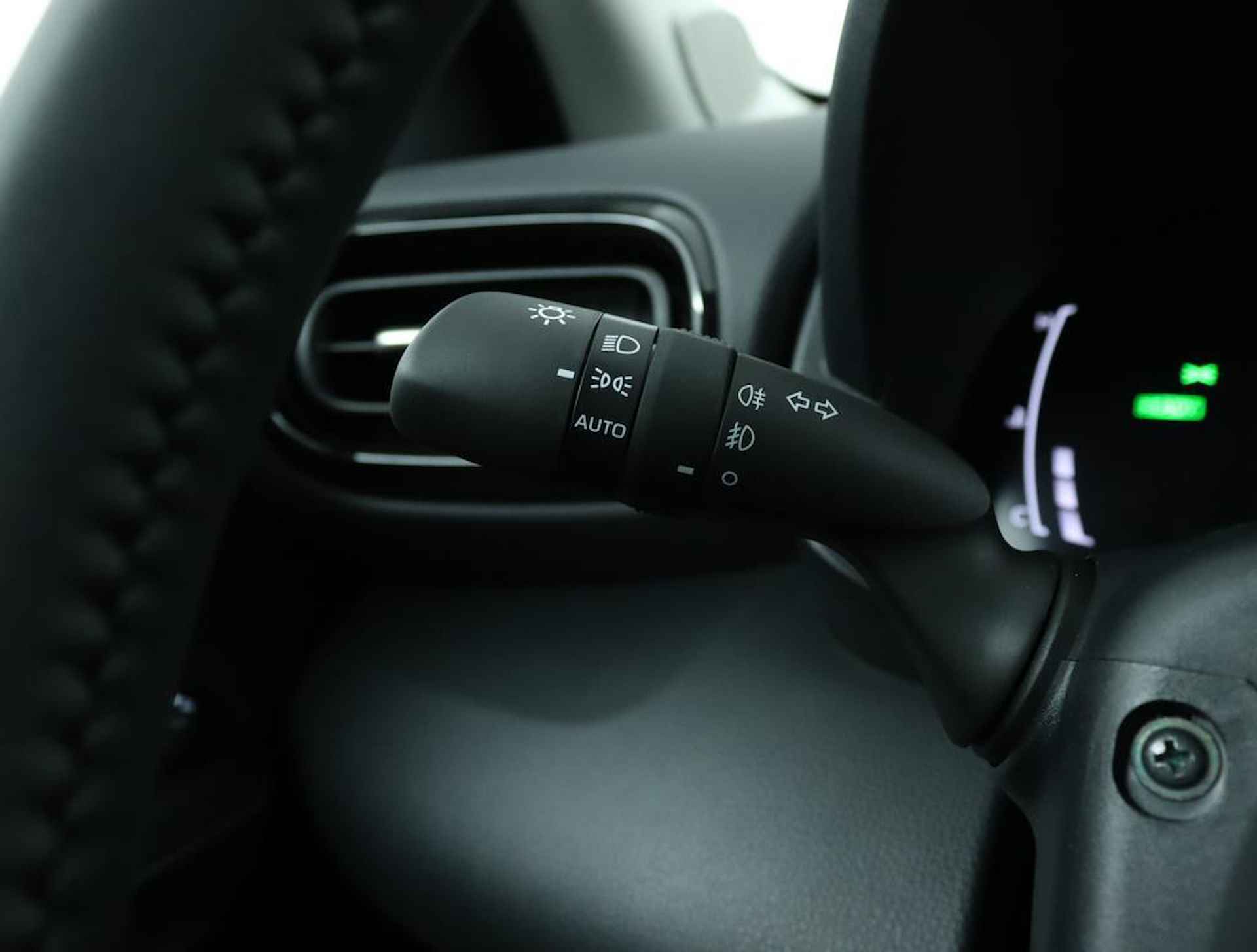 Toyota Yaris Hybrid 115 First Edition | Navigatie | Apple Carplay | Android Auto | Adaptive Cruise Control | - 29/44