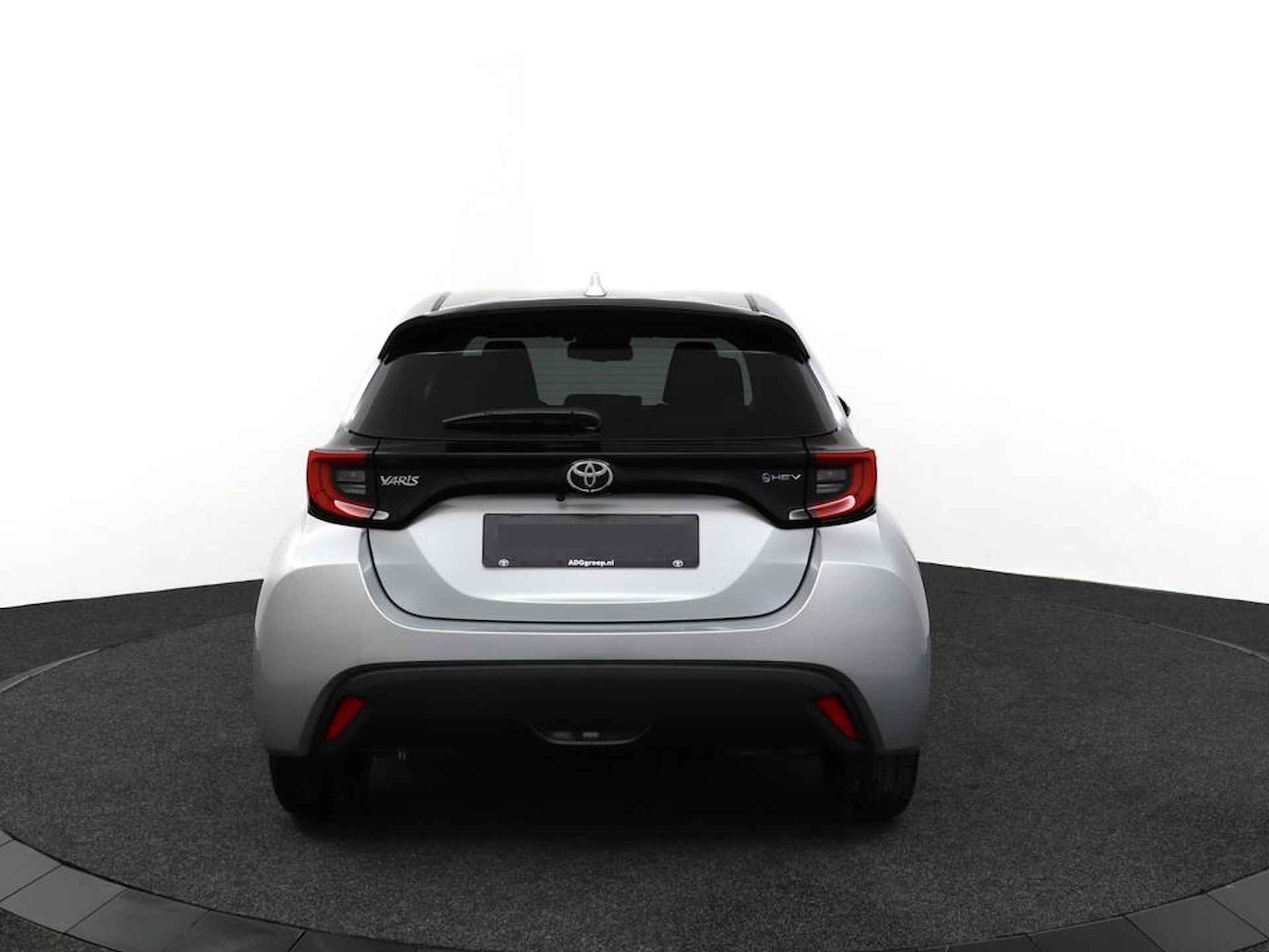 Toyota Yaris Hybrid 115 First Edition | Navigatie | Apple Carplay | Android Auto | Adaptive Cruise Control | - 33/44