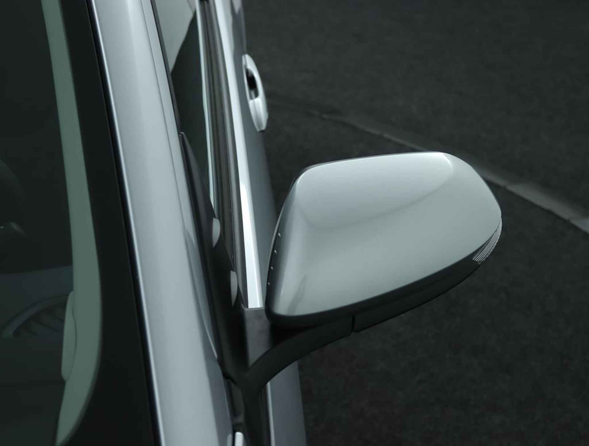 Toyota Yaris Hybrid 115 First Edition | Navigatie | Apple Carplay | Android Auto | Adaptive Cruise Control | - 39/44