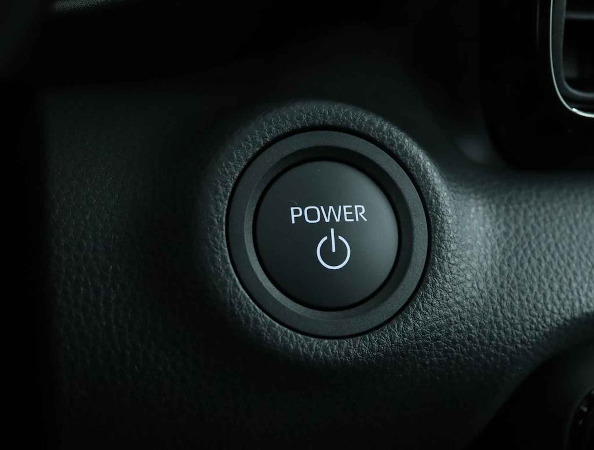 Toyota Yaris Hybrid 115 First Edition | Navigatie | Apple Carplay | Android Auto | Adaptive Cruise Control | - 42/44