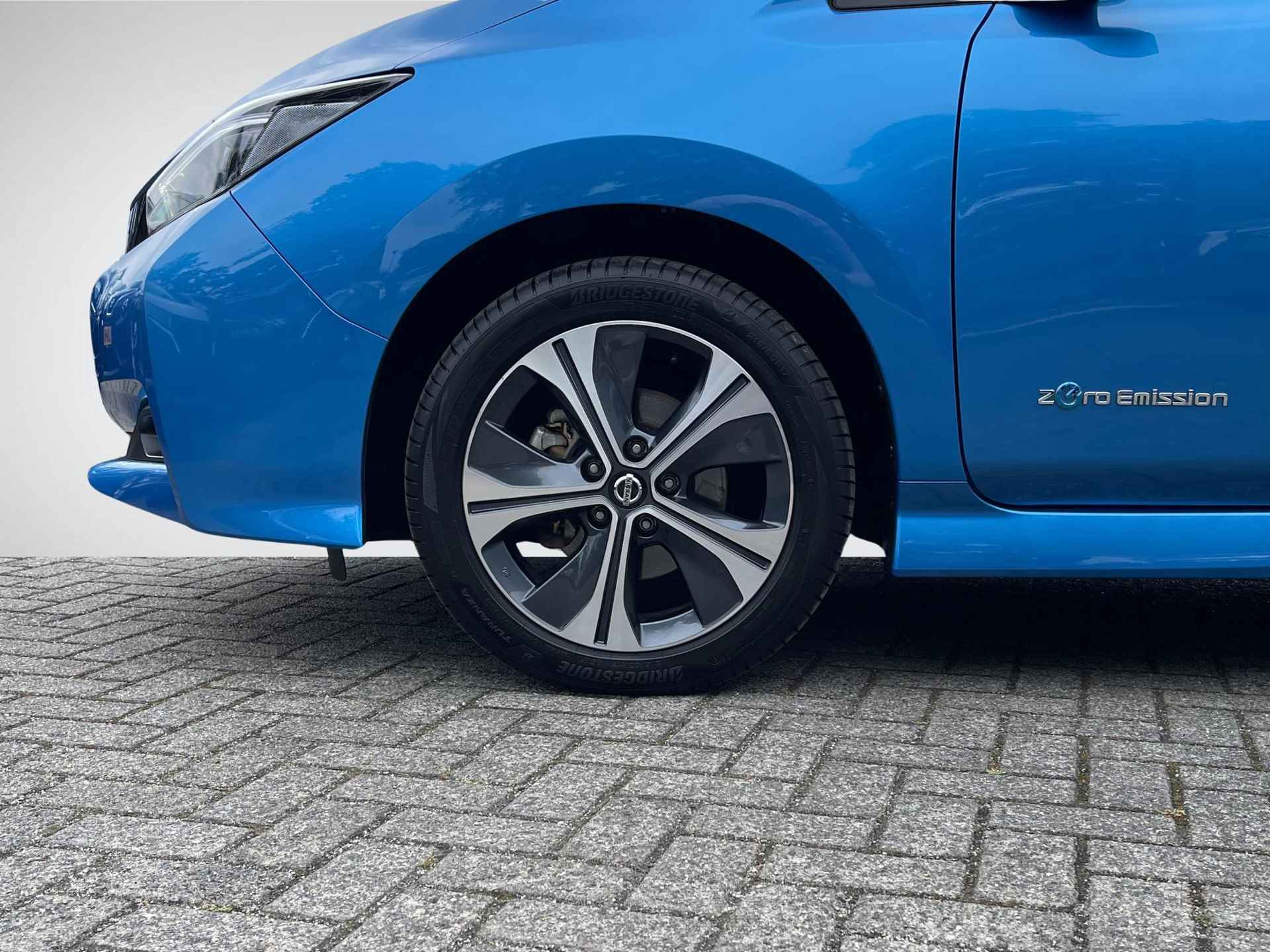 Nissan LEAF N-Connecta 40 kWh *€2.000 SUBSIDIE MOGELIJK!* | Navigatie | 360° Camera | Two-Tone Lakkleur | Stuur- + Stoelverwarming | Adapt. Cruise Control | Rijklaarprijs! - 8/27