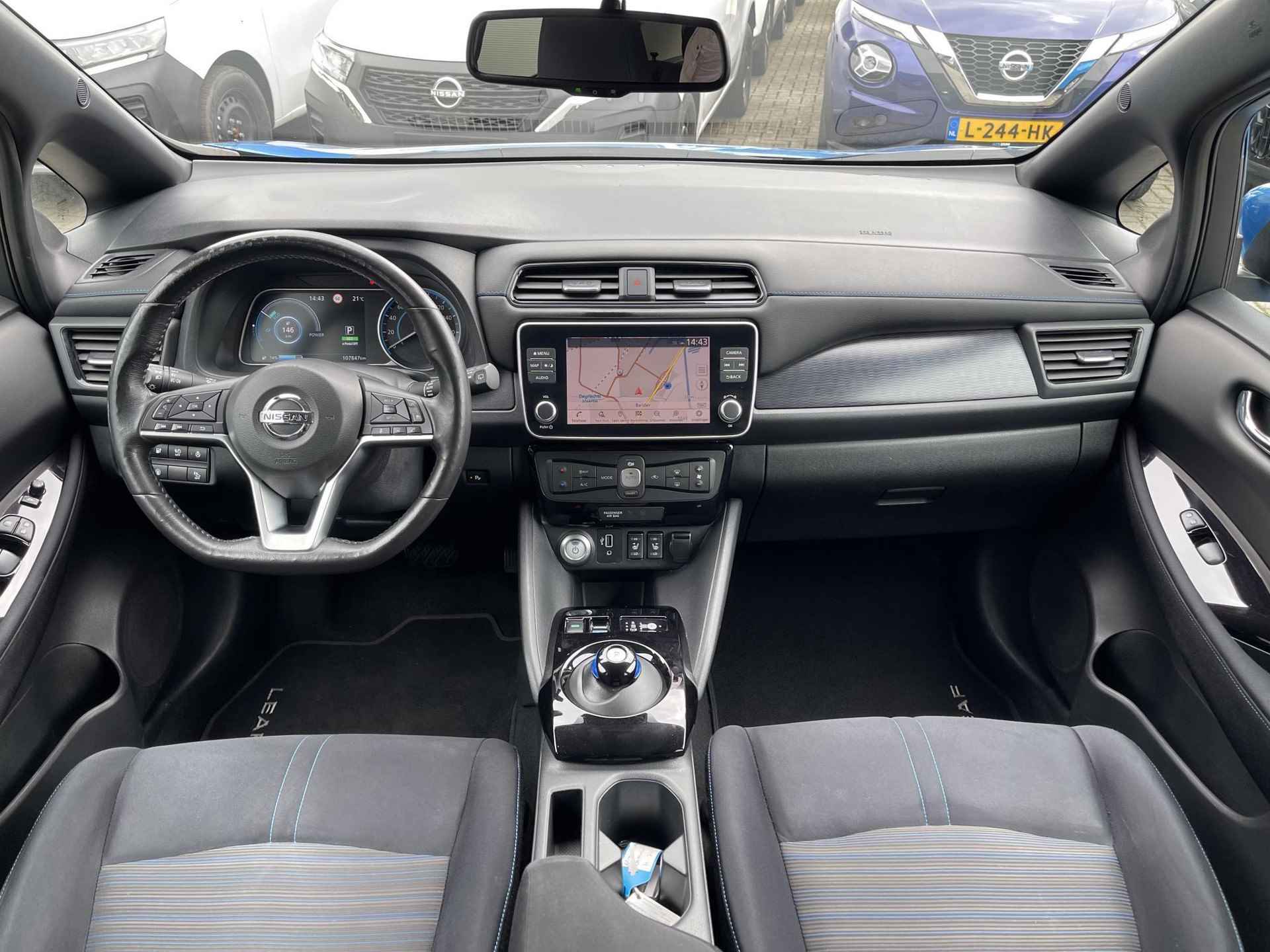 Nissan LEAF N-Connecta 40 kWh *€2.000 SUBSIDIE MOGELIJK!* | Navigatie | 360° Camera | Two-Tone Lakkleur | Stuur- + Stoelverwarming | Adapt. Cruise Control | Rijklaarprijs! - 12/27