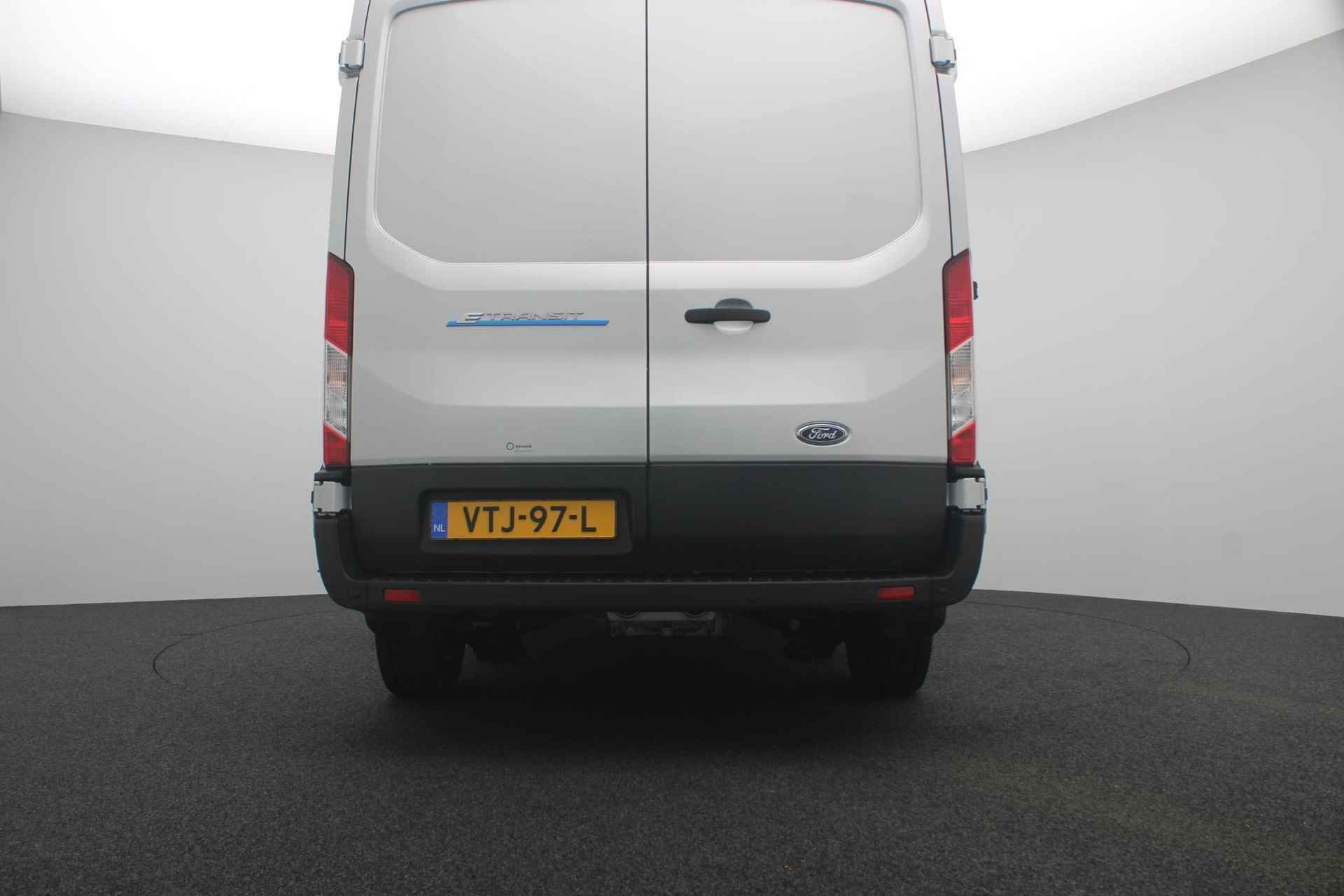 Ford E-Transit 350 L2H2 Trend 68 kWh | Adaptieve Cruise Control | Climate Control | Navigatie | Stoelverwarming | Financial lease vanaf € 505,- per maand | Full Operational Lease €778,- ex per maand | - 8/38