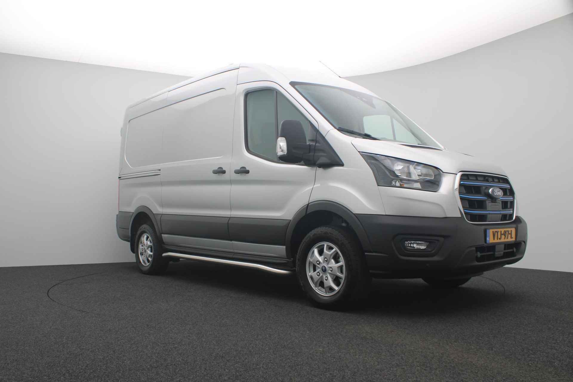 Ford E-Transit 350 L2H2 Trend 68 kWh | Adaptieve Cruise Control | Climate Control | Navigatie | Stoelverwarming | Financial lease vanaf € 505,- per maand | Full Operational Lease €778,- ex per maand | - 9/38