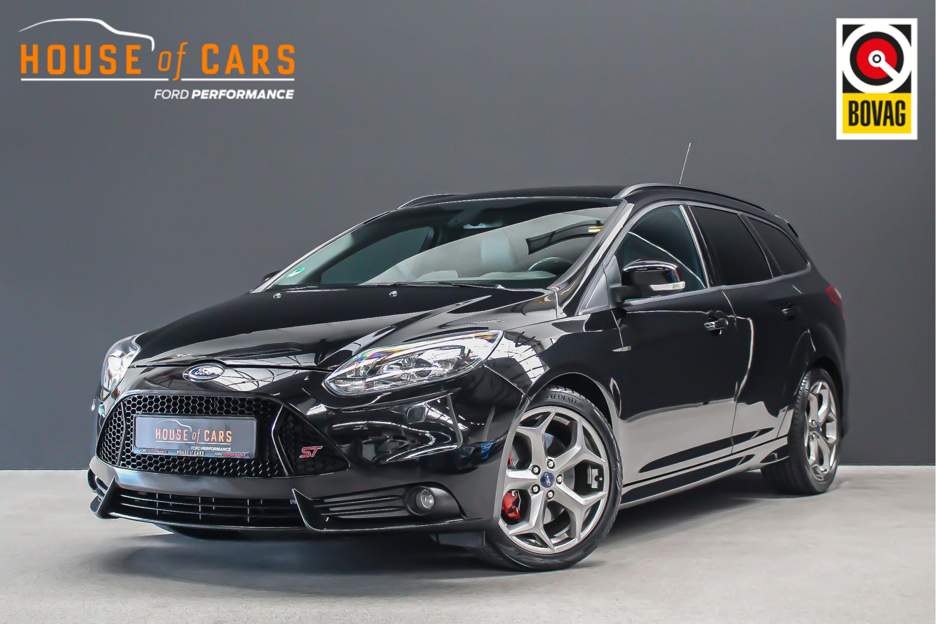 Ford FOCUS Wagon 2.0 250pk ST-3 |aantoonbaar onderhouden!|bi-xenon|cruise control|navigatie|bluetooth|parkeersensoren|18"|