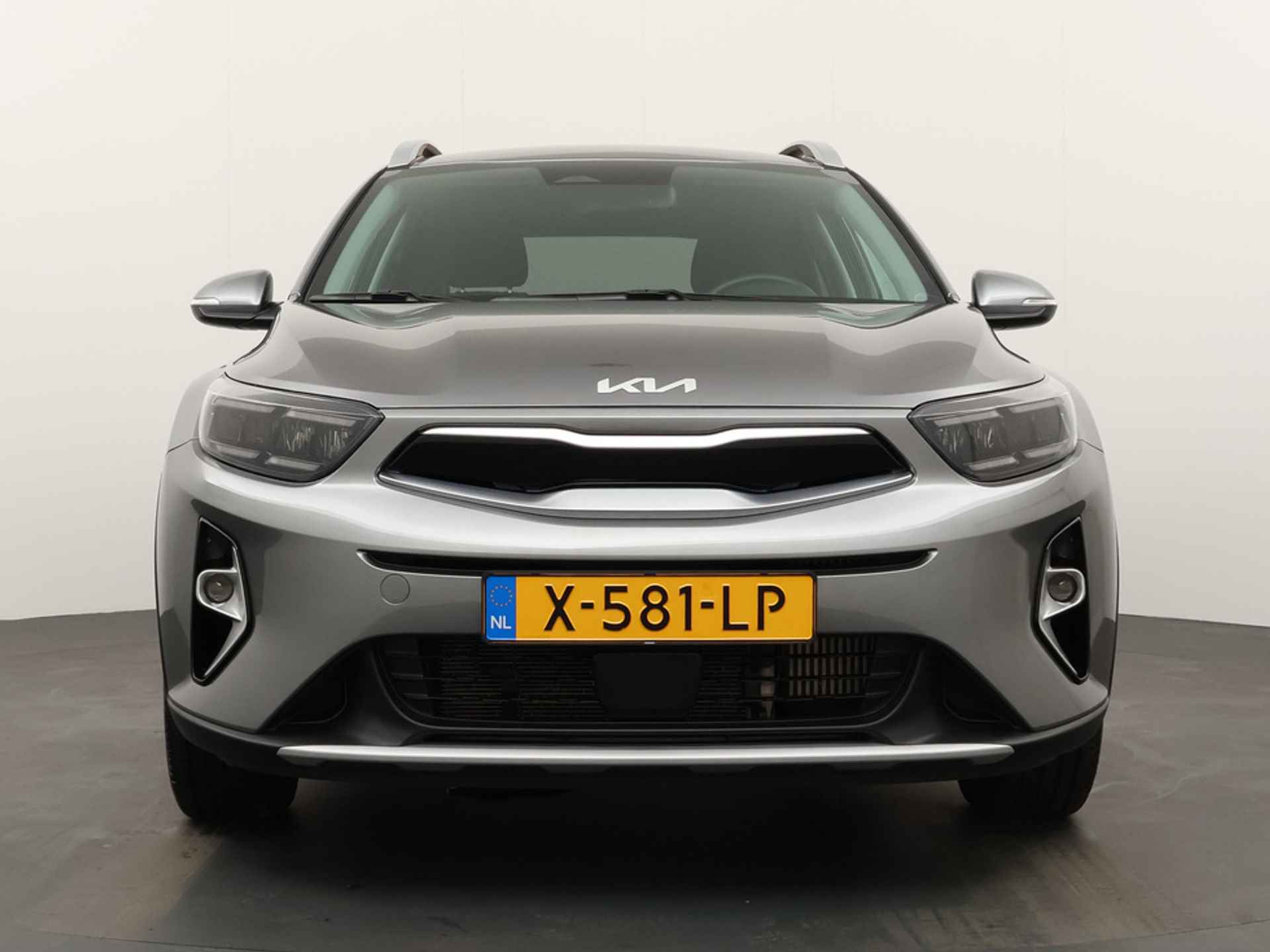 Kia Stonic 1.0 T-GDi MHEV DynamicPlusLine - LED Koplampen - Cruise Control - Navigatie - Climate Control - Apple/Android Carplay - Fabrieksgarantie tot 12-2030 - 13/49