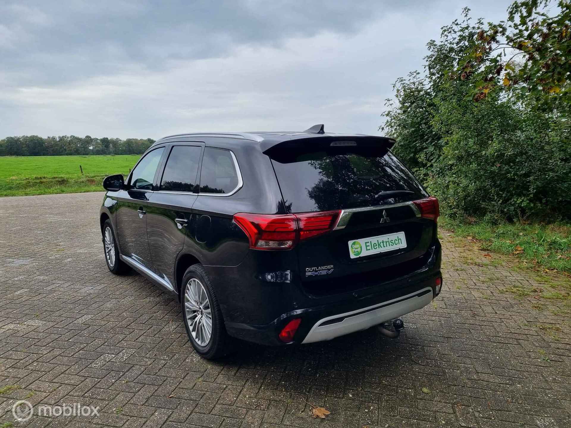 Mitsubishi Outlander 2.4 PHEV Instyle|Pano|ACC - 9/37