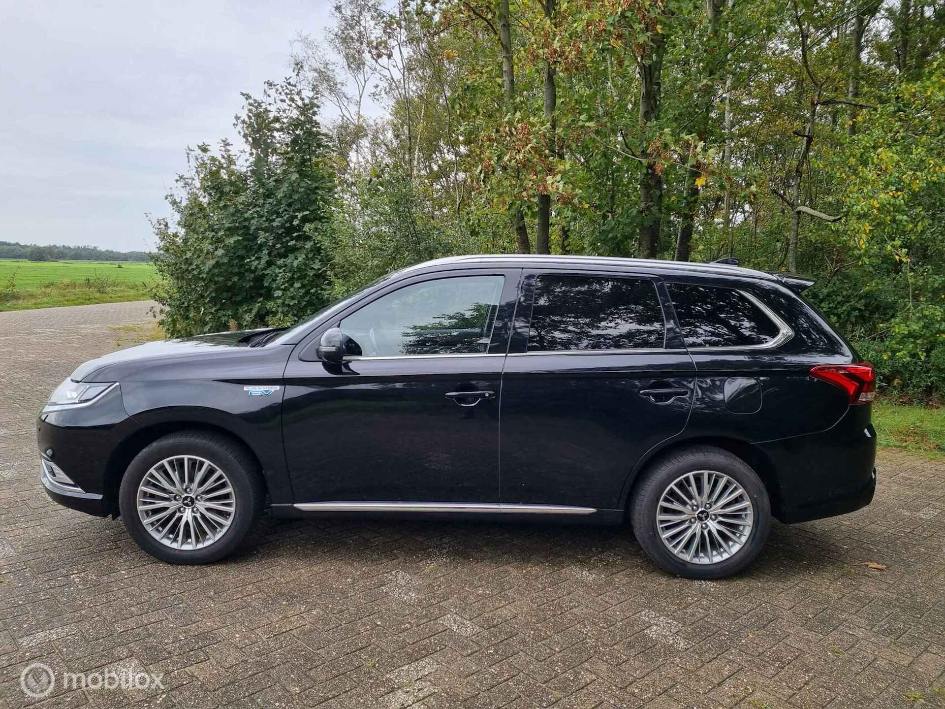 Mitsubishi Outlander 2.4 PHEV Instyle|Pano|ACC - 12/37