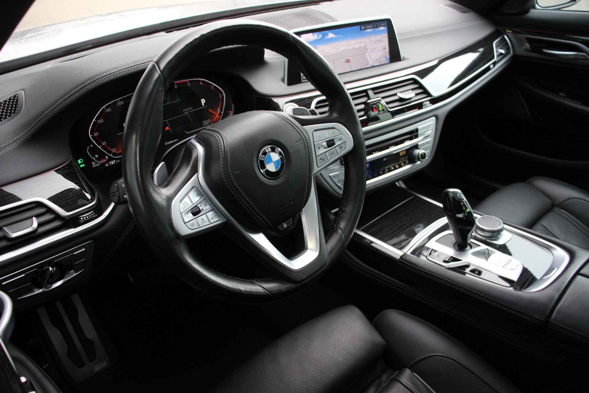 BMW 7 Serie 730d High Executive M-Sport | Entertainment | Achterasbesturing | Stoelkoeling - 7/51