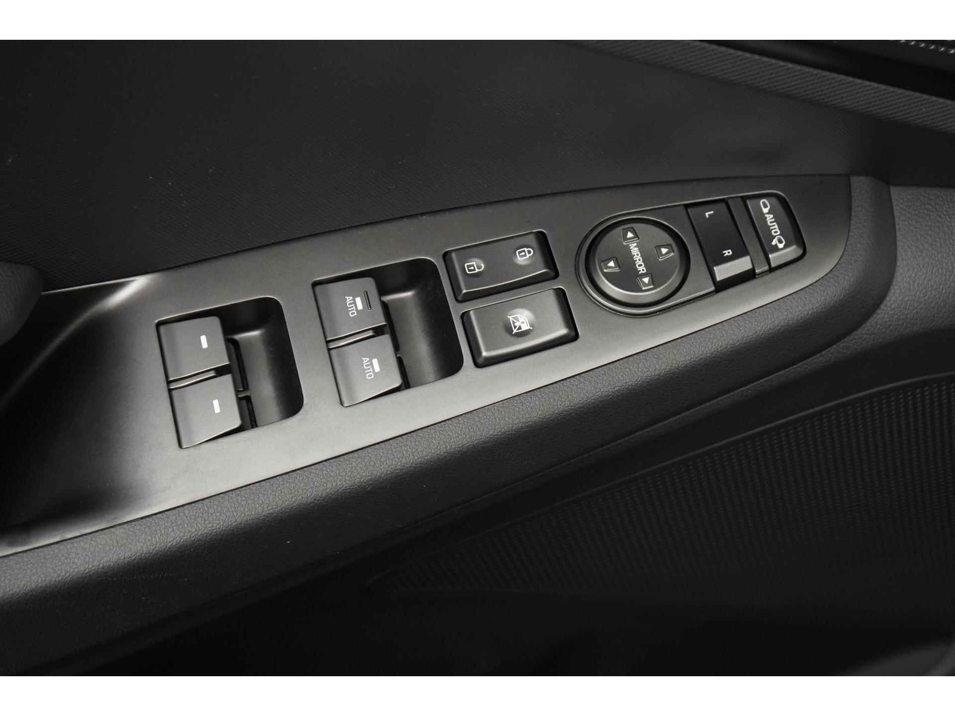 Hyundai IONIQ 1.6 GDi PHEV Style | Navigatie | Plug-In | Zondag Open! - 22/40