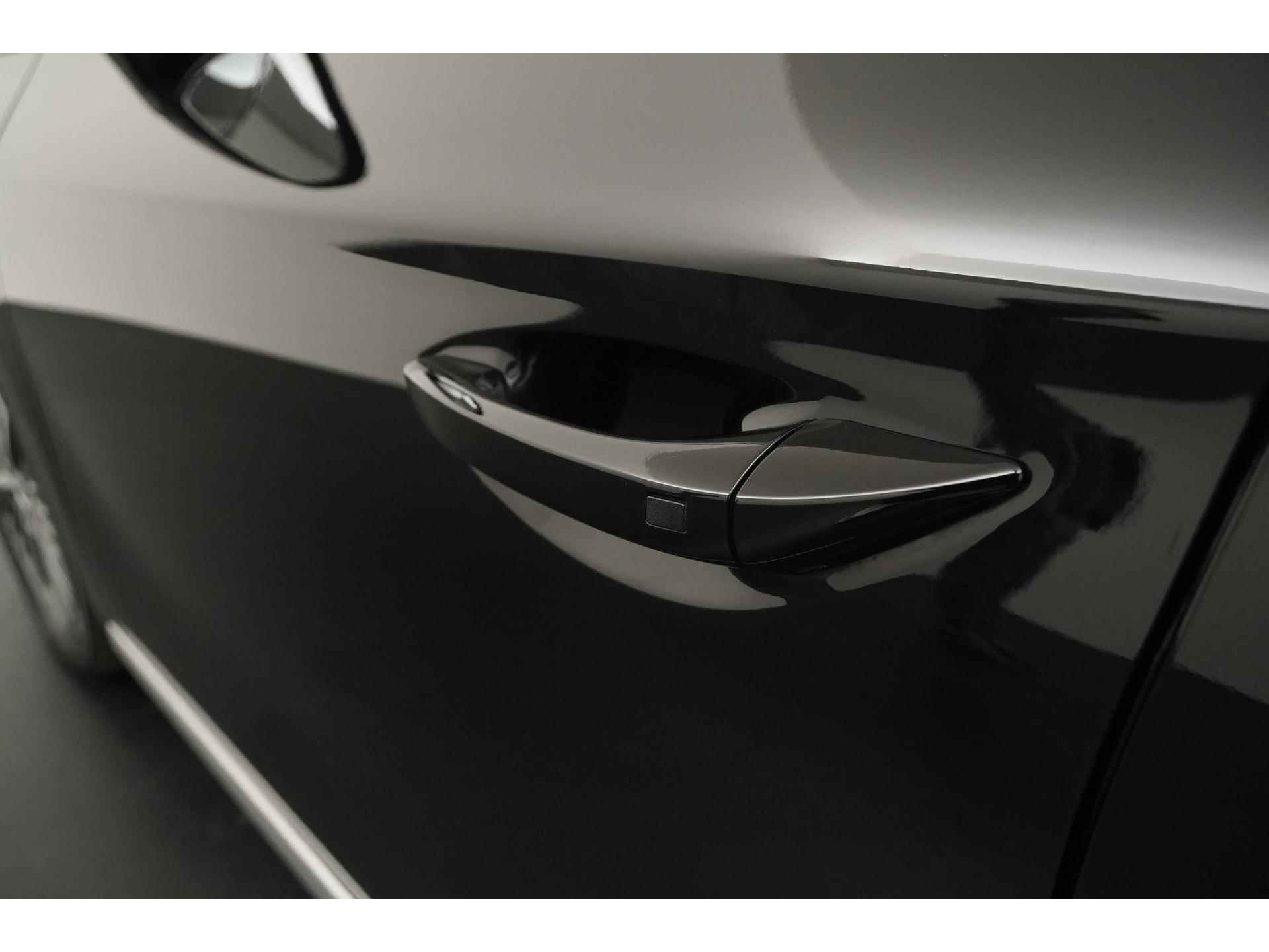 Hyundai IONIQ 1.6 GDi PHEV Style | Navigatie | Plug-In | Zondag Open! - 27/40