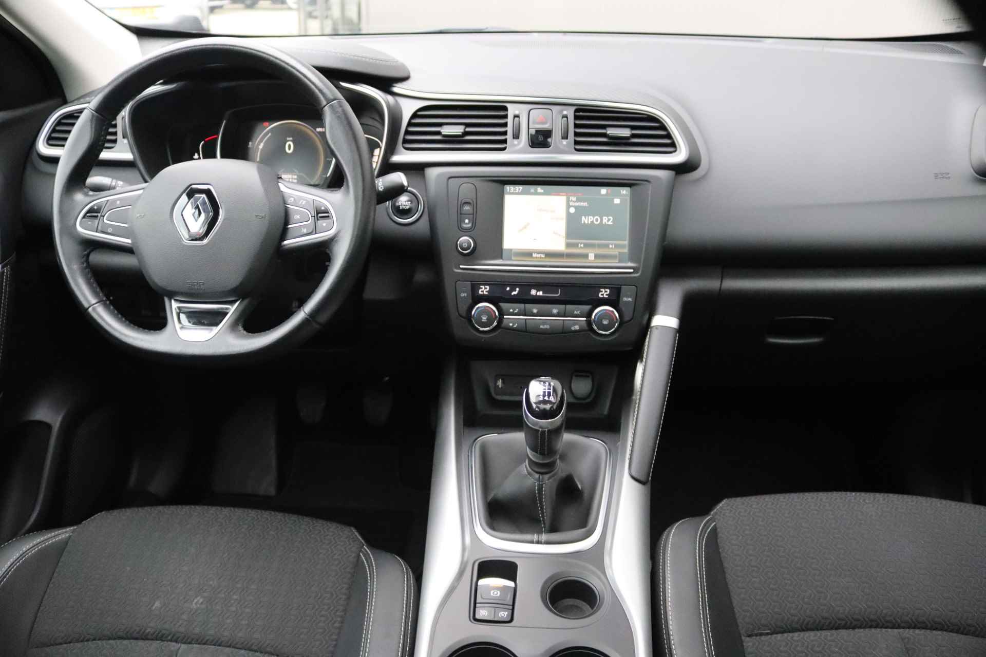 Renault Kadjar 1.2 TCe 130PK Intens Navigatie/Panoramadak/Cruise-Control/Parkeerhulp - 6/31