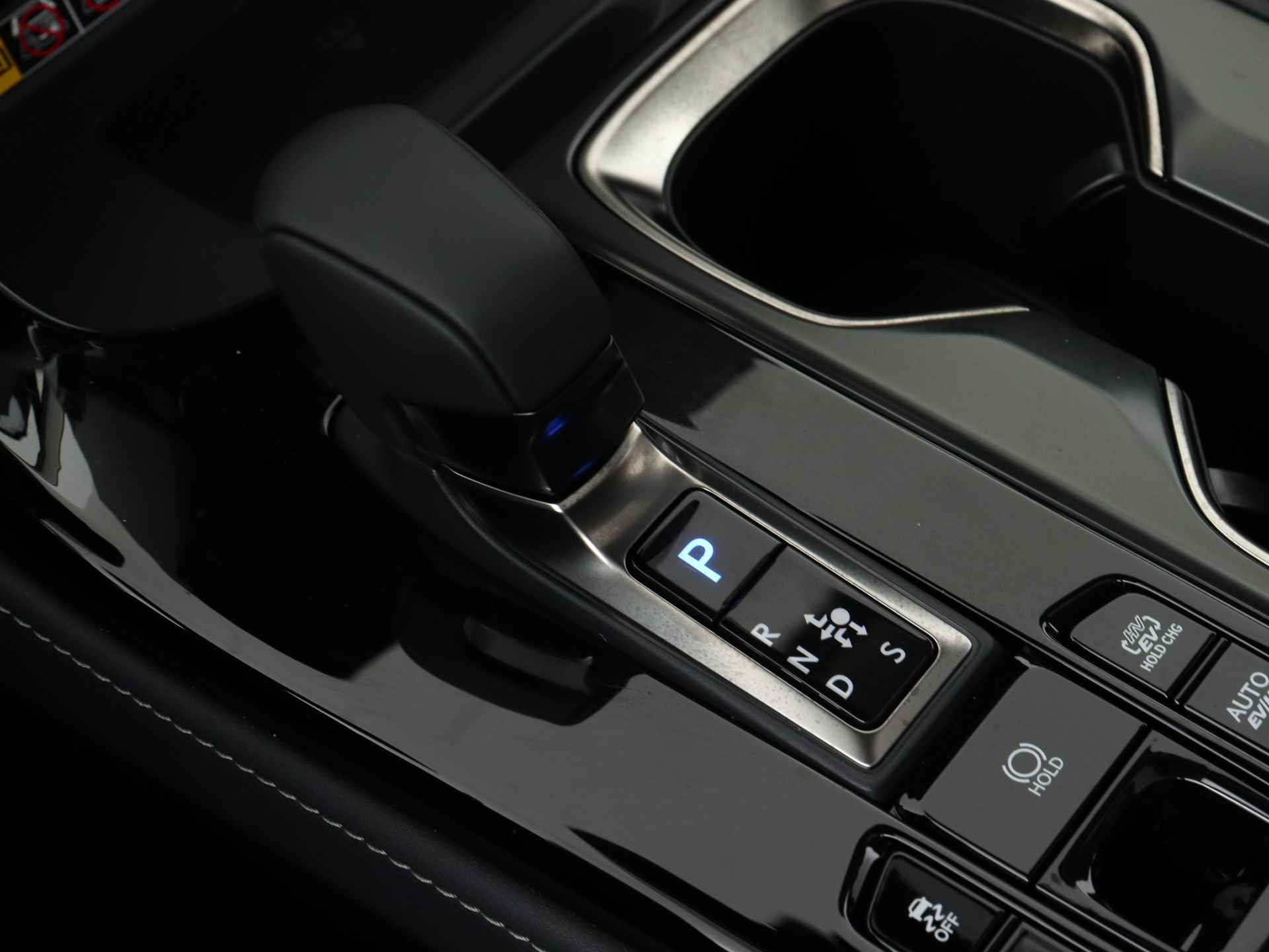 Lexus NX 450h+ AWD Executive Line | Schuif-/Kanteldak | Achteruitrijcamera | Climate Control | Parkeersensoren | - 13/52