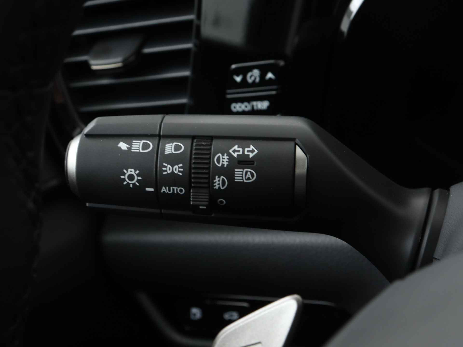 Lexus NX 450h+ AWD Executive Line | Schuif-/Kanteldak | Achteruitrijcamera | Climate Control | Parkeersensoren | - 24/52