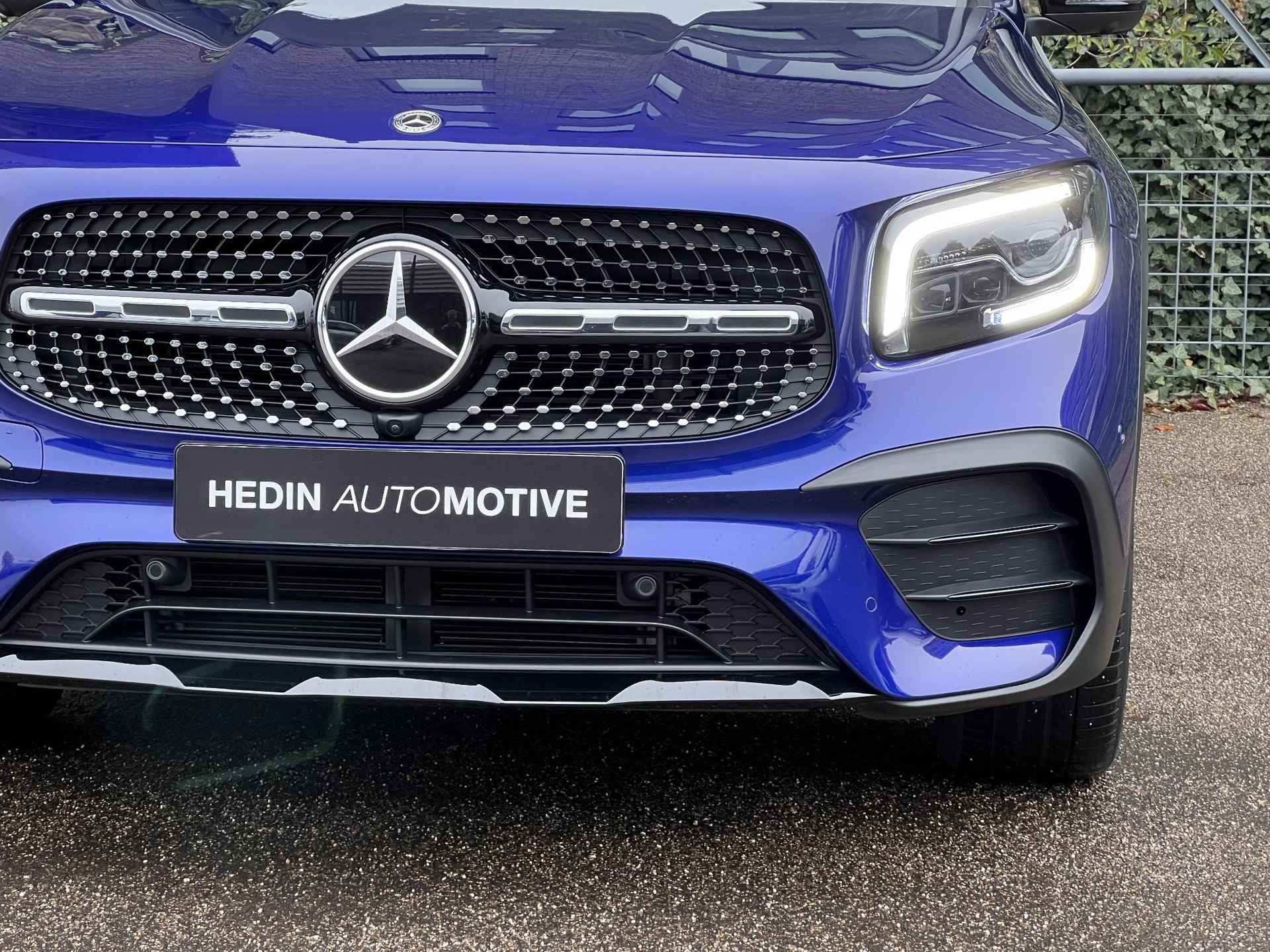 Mercedes-Benz GLB GLB 180 Automaat AMG Line | Premium Plus Pakket | Nightpakket | Distronic | Panoramadak | Multibeam LED | Head-Up | Keyless-Go | Sfeerverlichting - 8/23