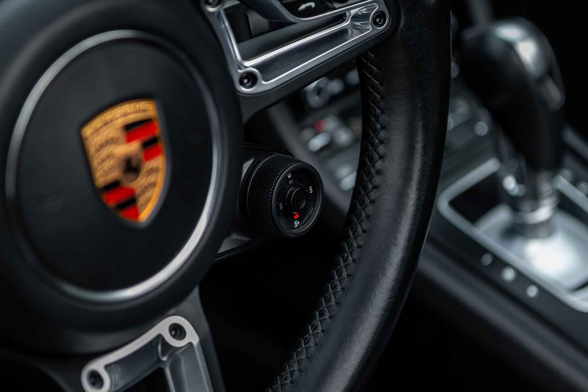 Porsche 911 Targa 4S Exclusive Alex Edition *1 of 25 - 12/32