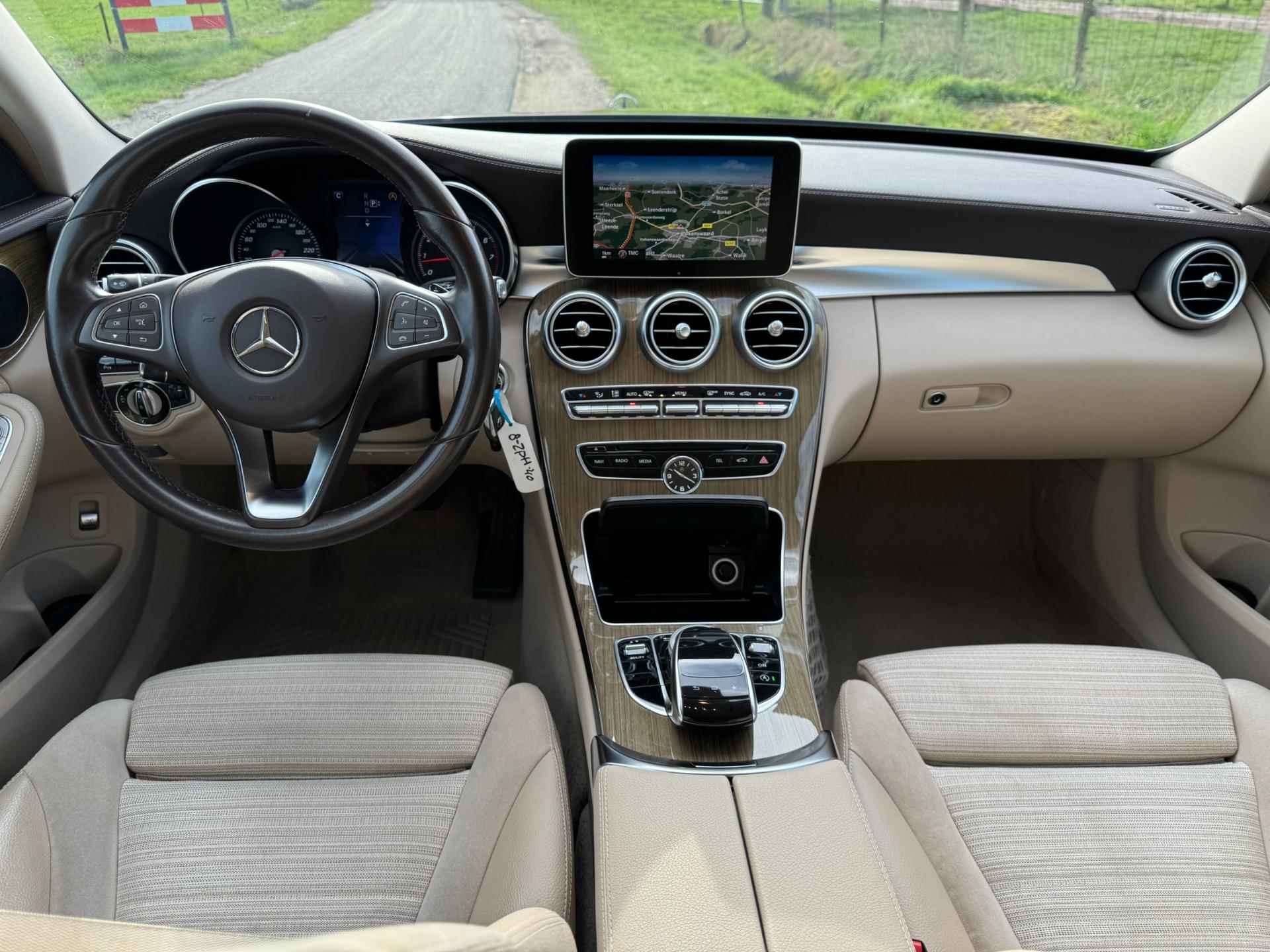 Mercedes-Benz C-klasse 180 Prestige dealer onderhouden, bomvol luxe - 12/30