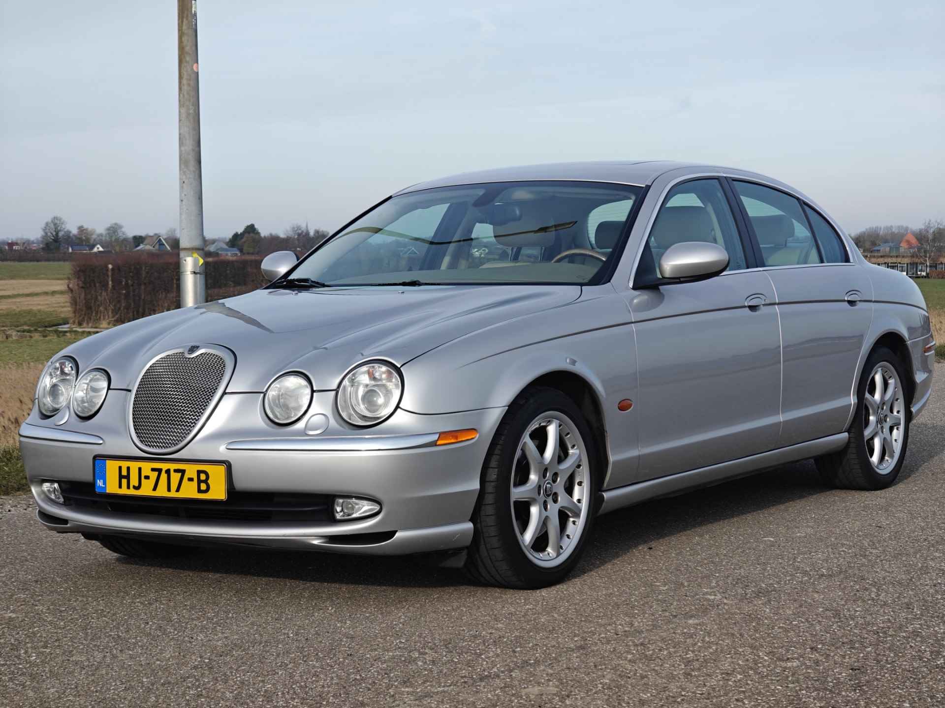 Jaguar S-Type 4.2 V8 Executive | Luxe - 27/38