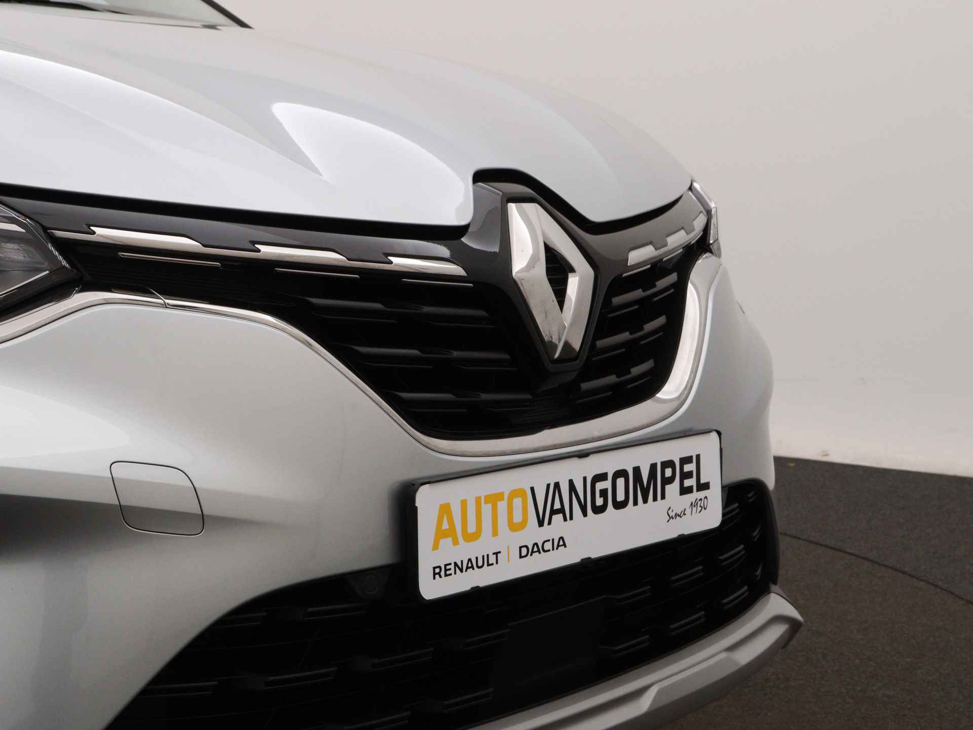 Renault Captur TCe 140 Intens AUTOMAAT Hybrid mild / NAVIGATIE / CAMERA / ADAPTIVE CRUISE / Winterpack / PARKEERSENSOREN / 1500kg trekgewicht - 30/40